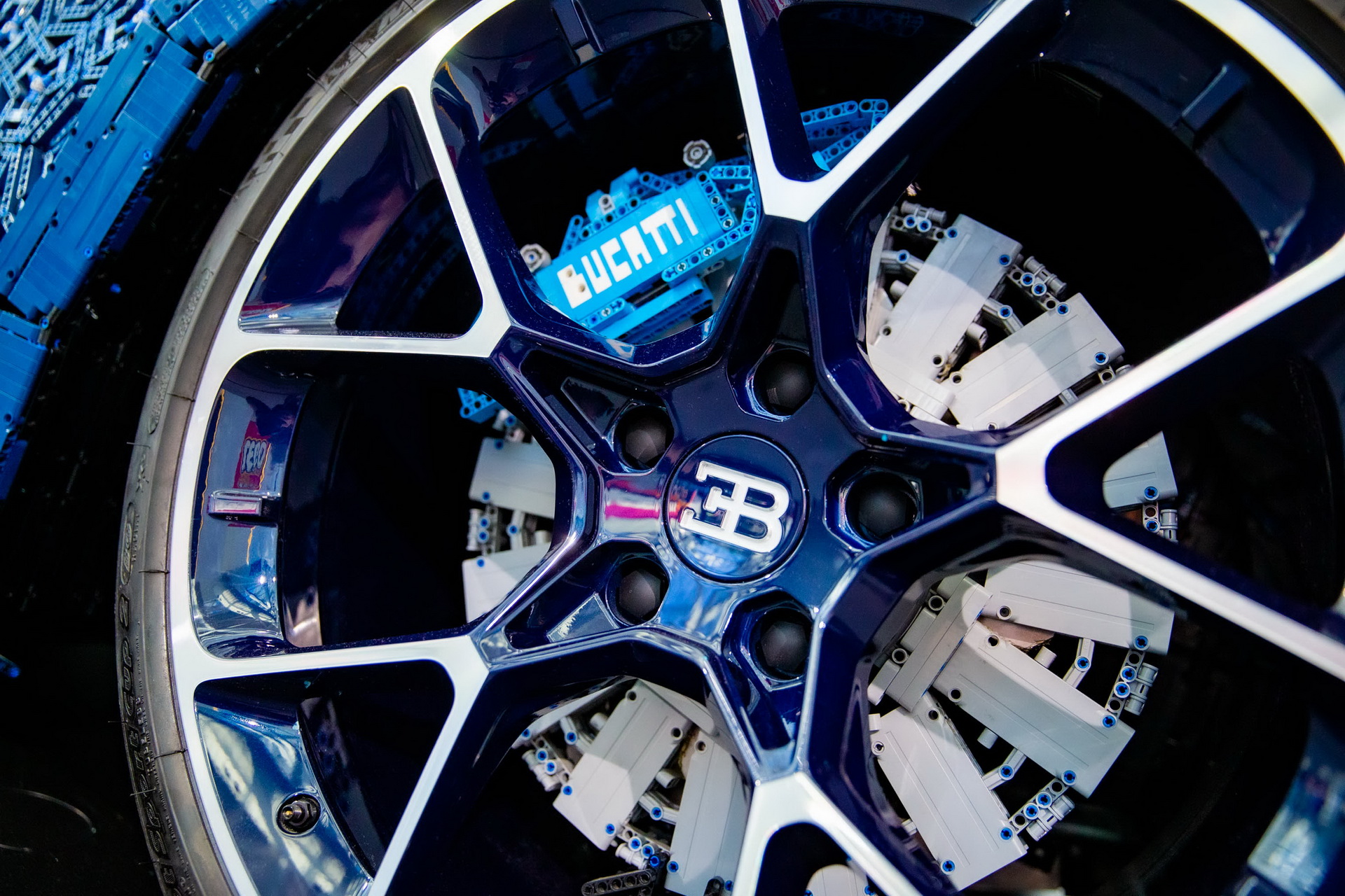 Admit It, You Want To Touch And Drive The LEGO Bugatti Chiron, Don’t You?