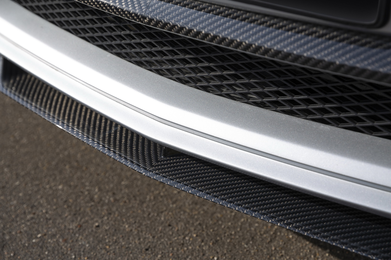 Is The Mercedes V-Class Minivan Too Bland For You? Larte Design Has A Solution