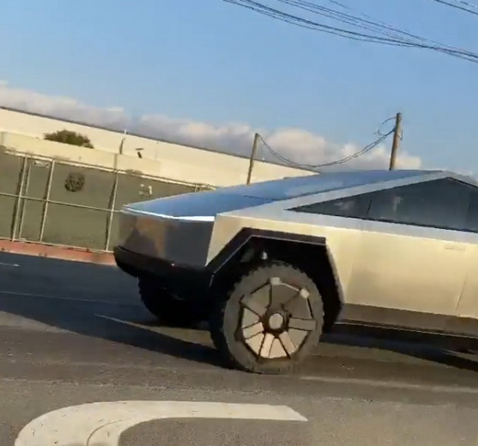Tesla Cybertruck Spotted In Traffic, Looks Like It Just Time Traveled Back To 2019