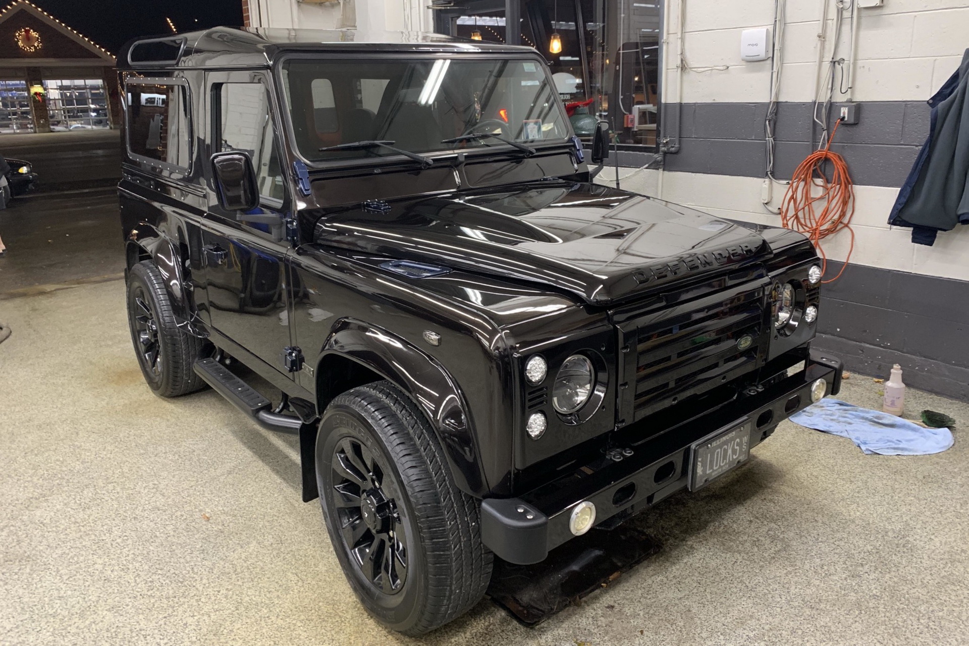 This 1988 Modded Land Rover Defender Is Ruggedness At Its Best