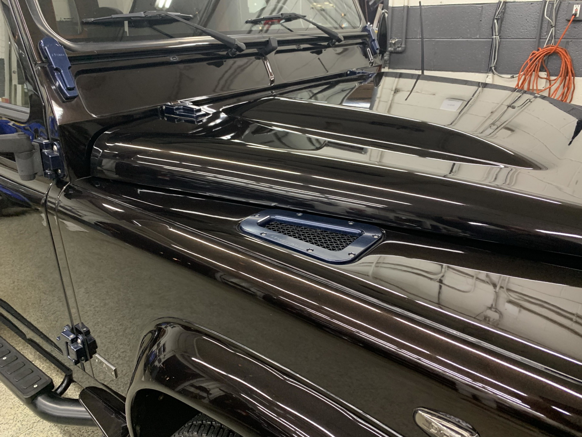 This 1988 Modded Land Rover Defender Is Ruggedness At Its Best