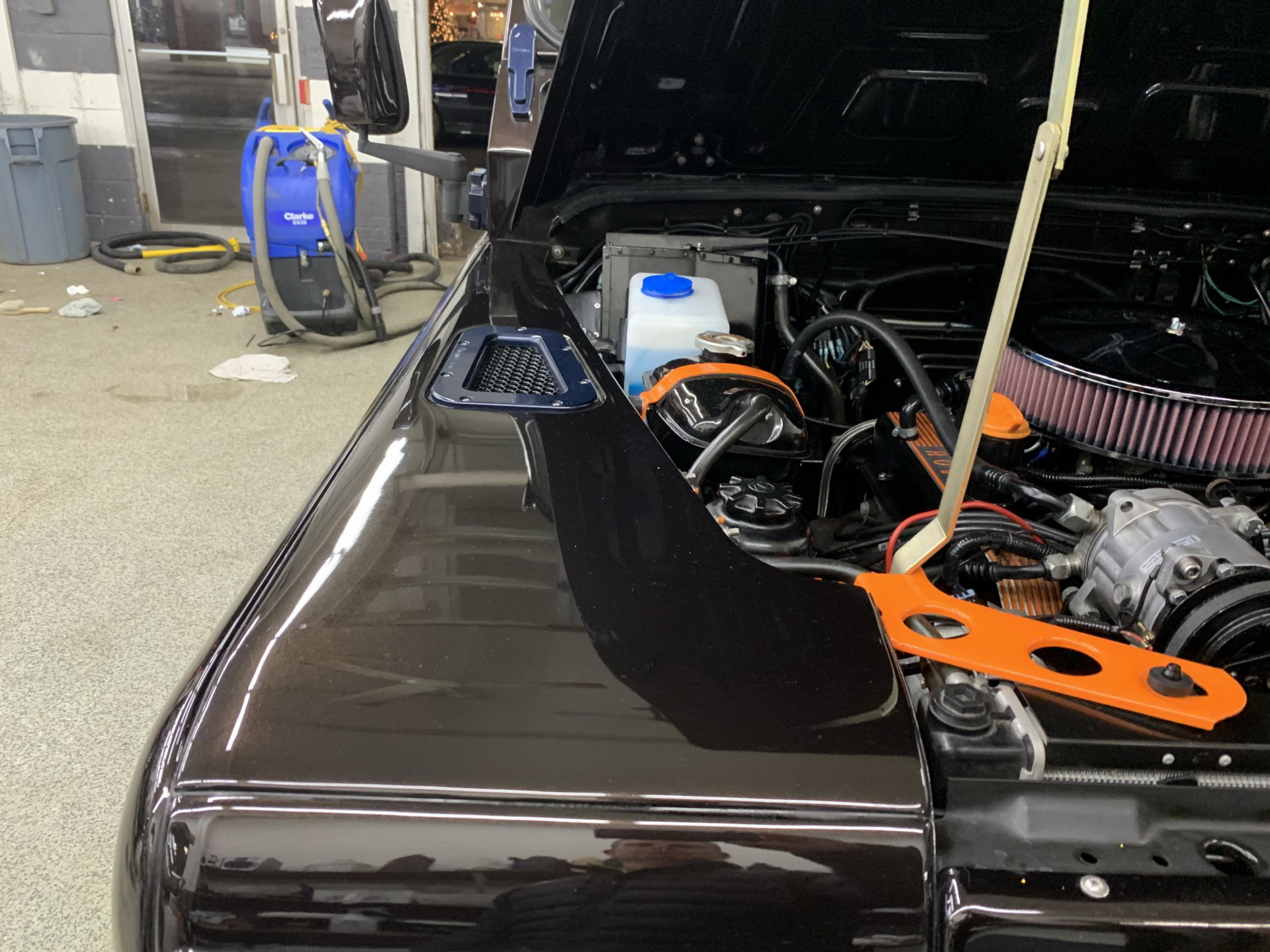 This 1988 Modded Land Rover Defender Is Ruggedness At Its Best