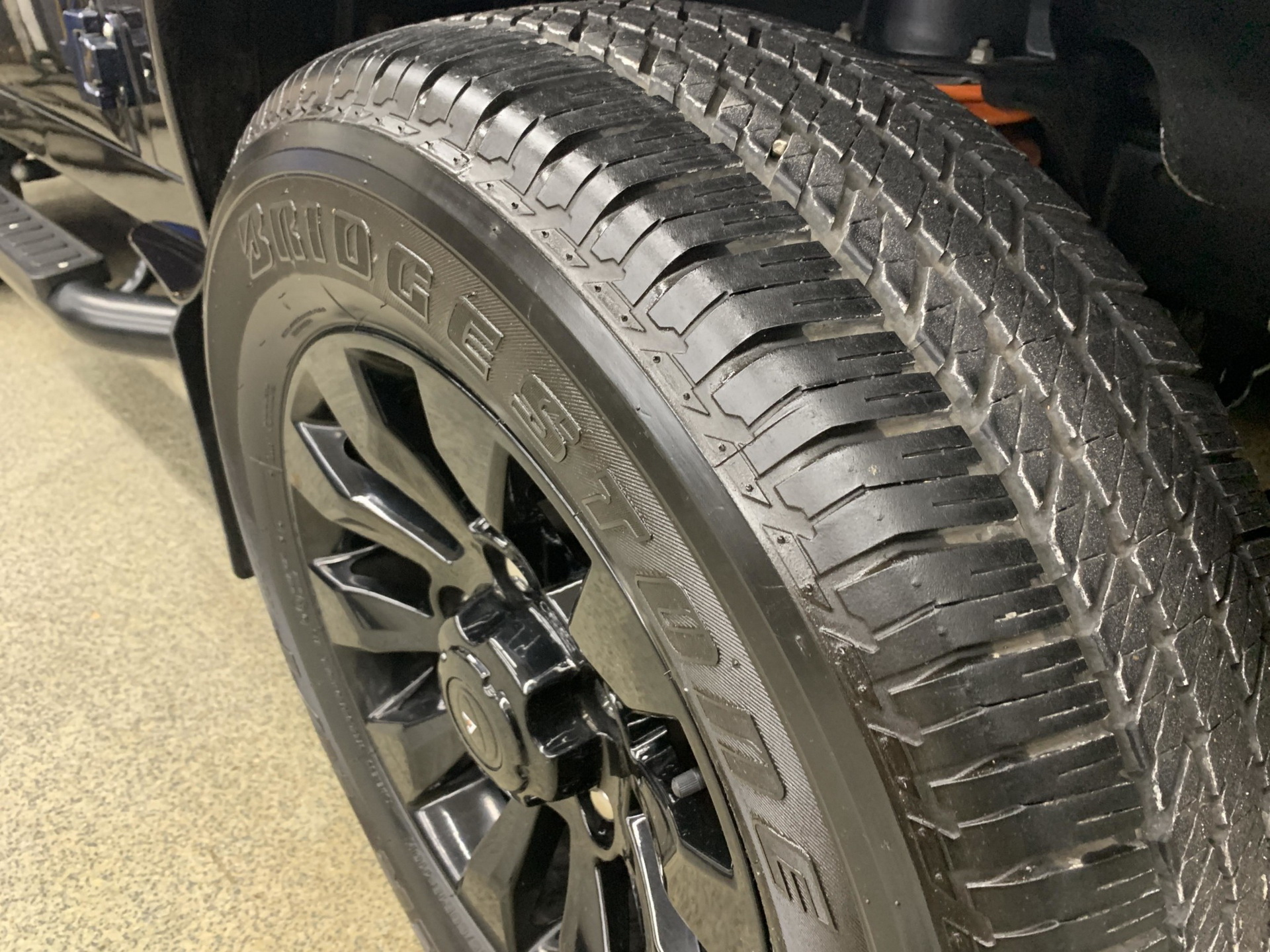 This 1988 Modded Land Rover Defender Is Ruggedness At Its Best