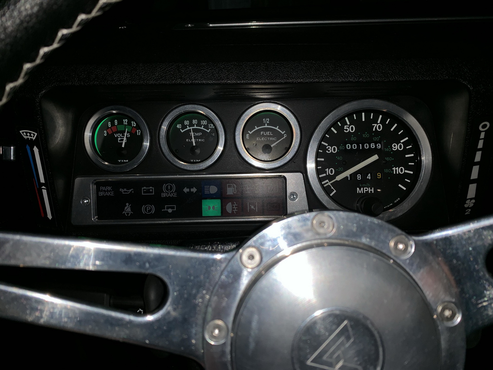 This 1988 Modded Land Rover Defender Is Ruggedness At Its Best