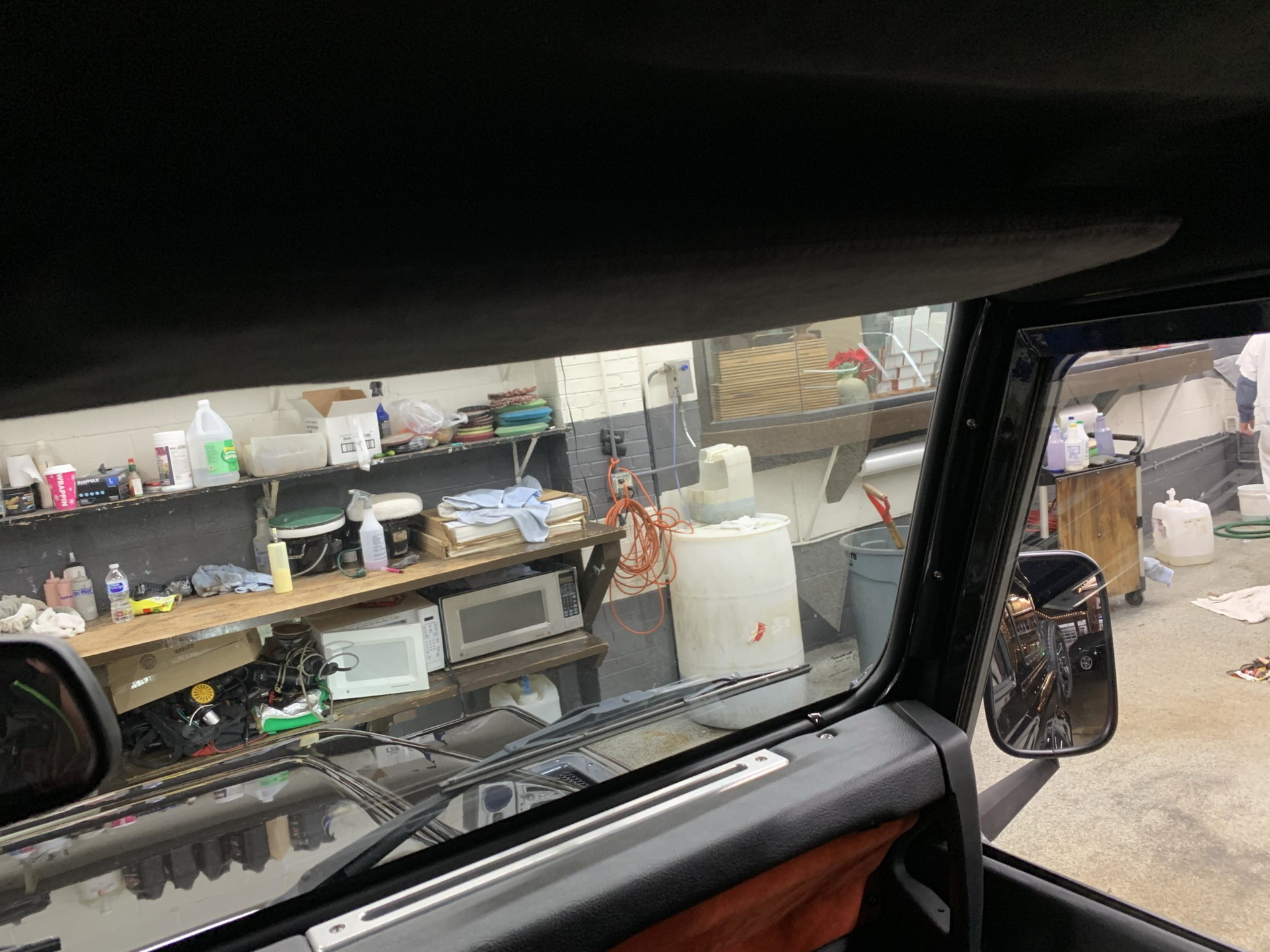 This 1988 Modded Land Rover Defender Is Ruggedness At Its Best