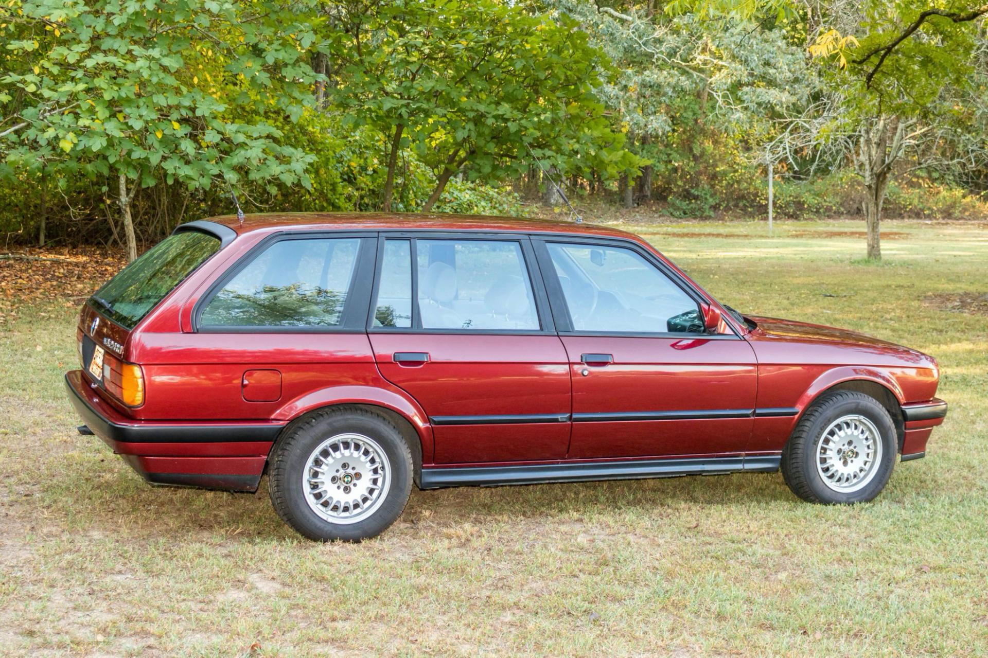 Gorgeous 1991 BMW 3-Series E30 Touring With A Straight-Six Diesel: Worth The Trouble?