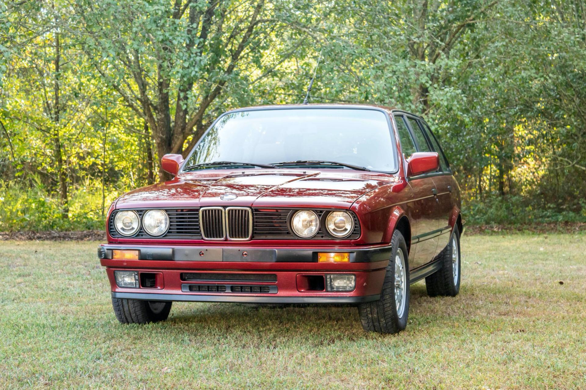 Gorgeous 1991 BMW 3-Series E30 Touring With A Straight-Six Diesel: Worth The Trouble?