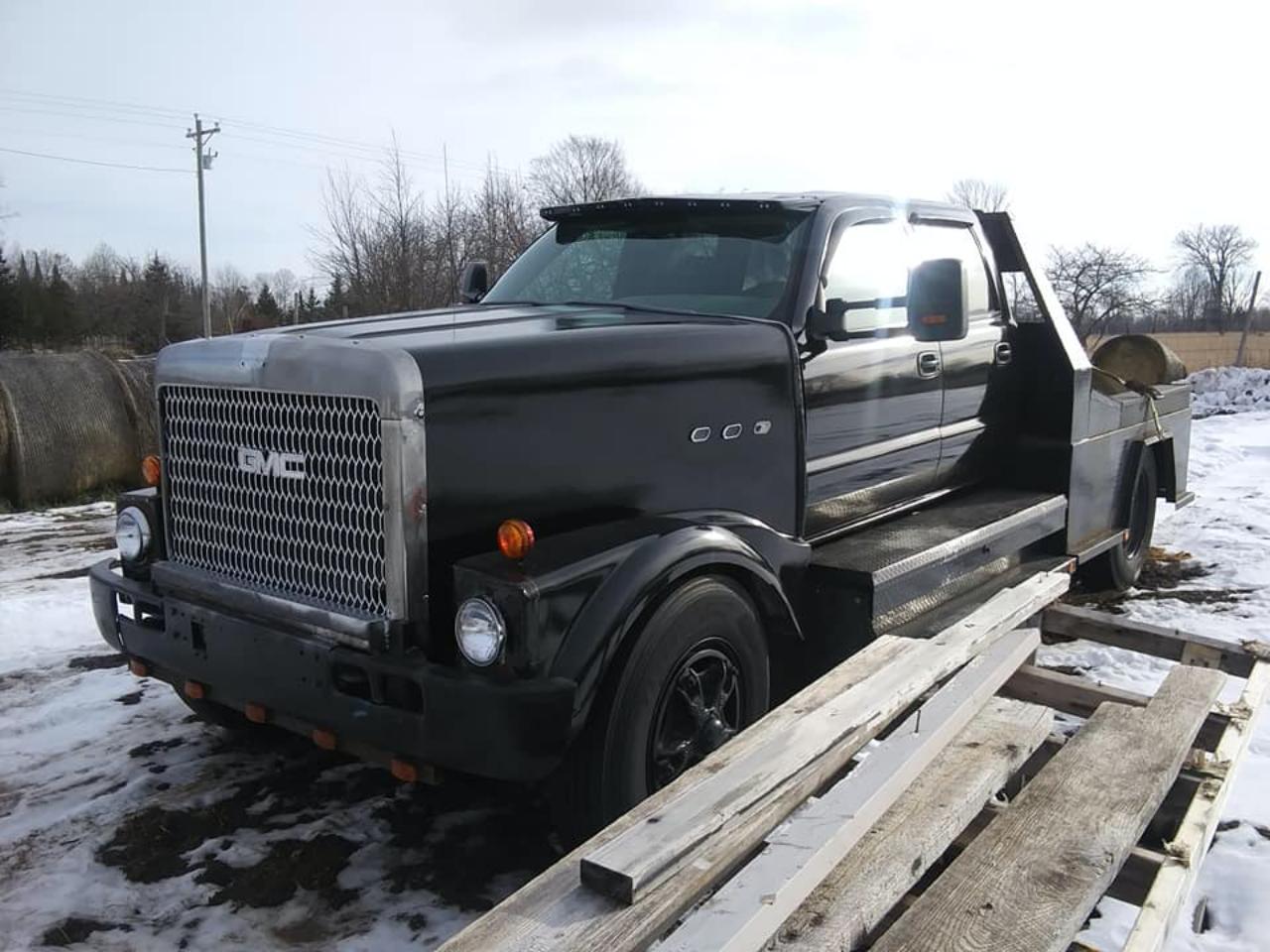 No One Asked This 2006 Chevrolet Silverado If It Wanted To Be A GMC