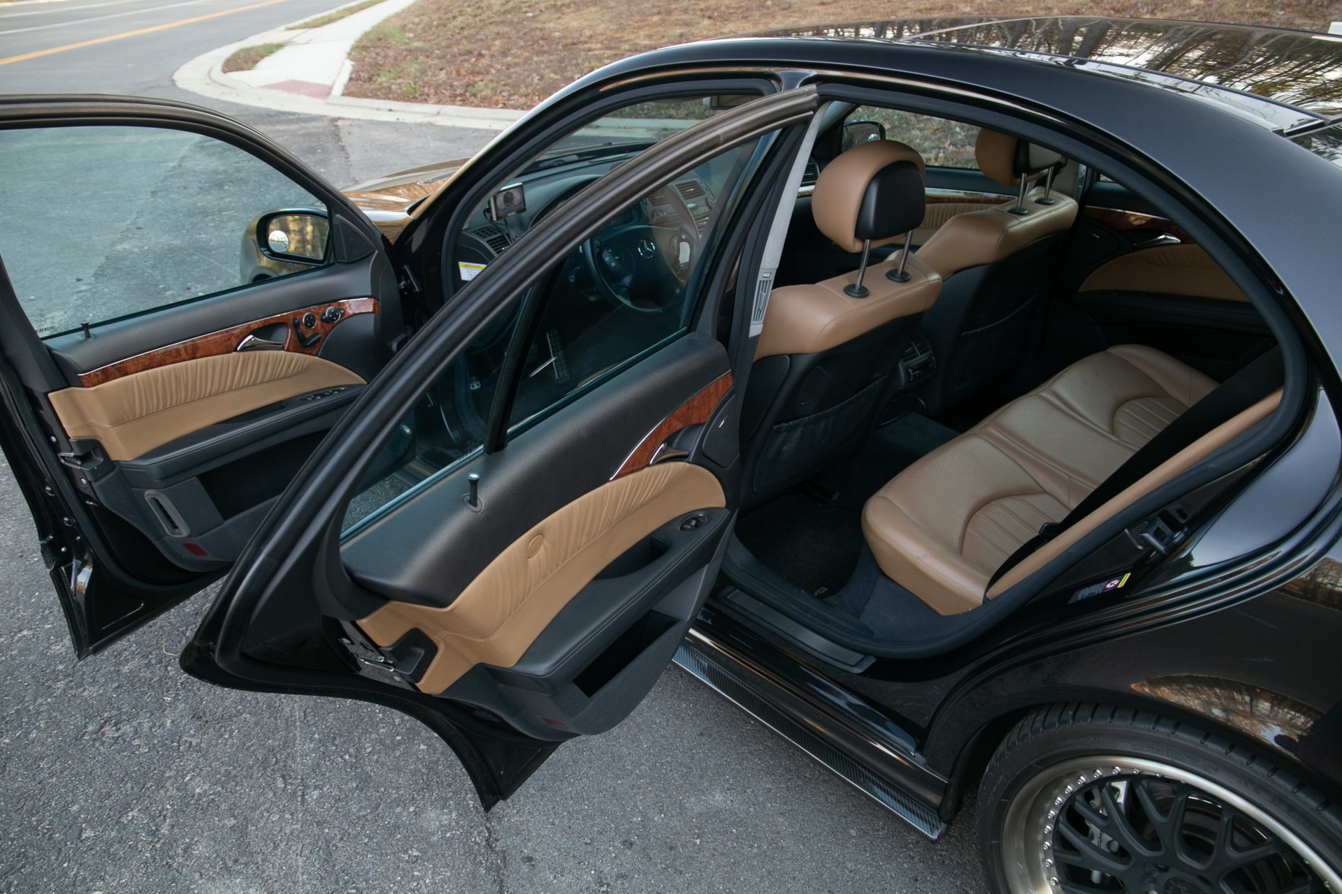 Modded 2006 Mercedes E55 AMG Has Lots Of Performance, But 101k Miles Too