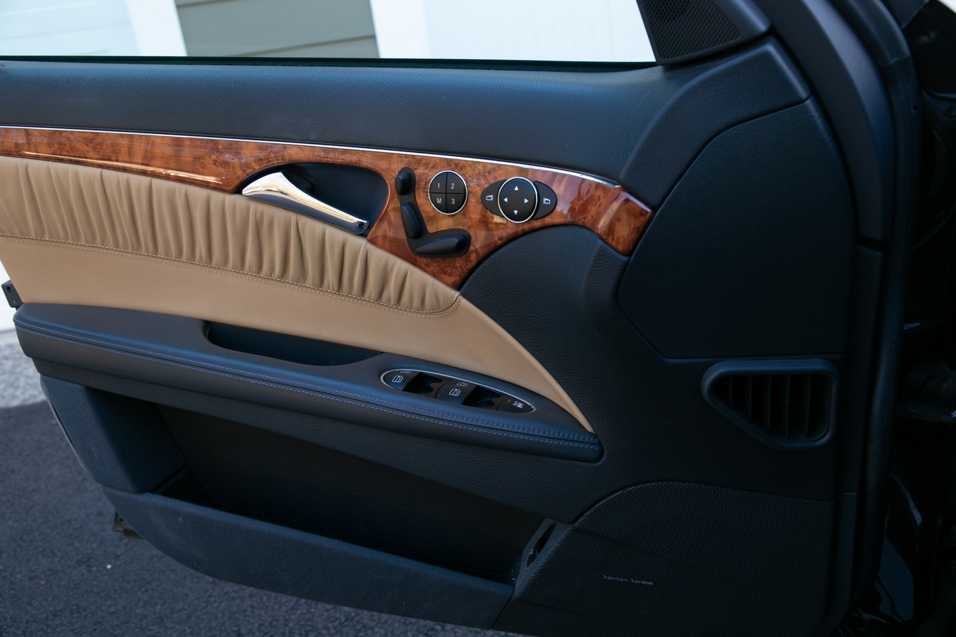 Modded 2006 Mercedes E55 AMG Has Lots Of Performance, But 101k Miles Too