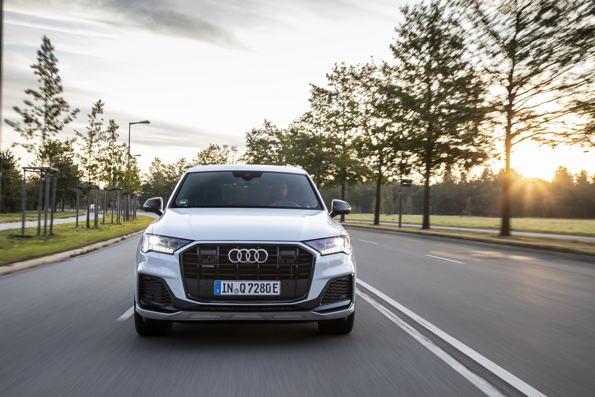 Audi Plugs Q7 Into A New Era With Up To 450 HP And Up To 27 Miles Of EV Range