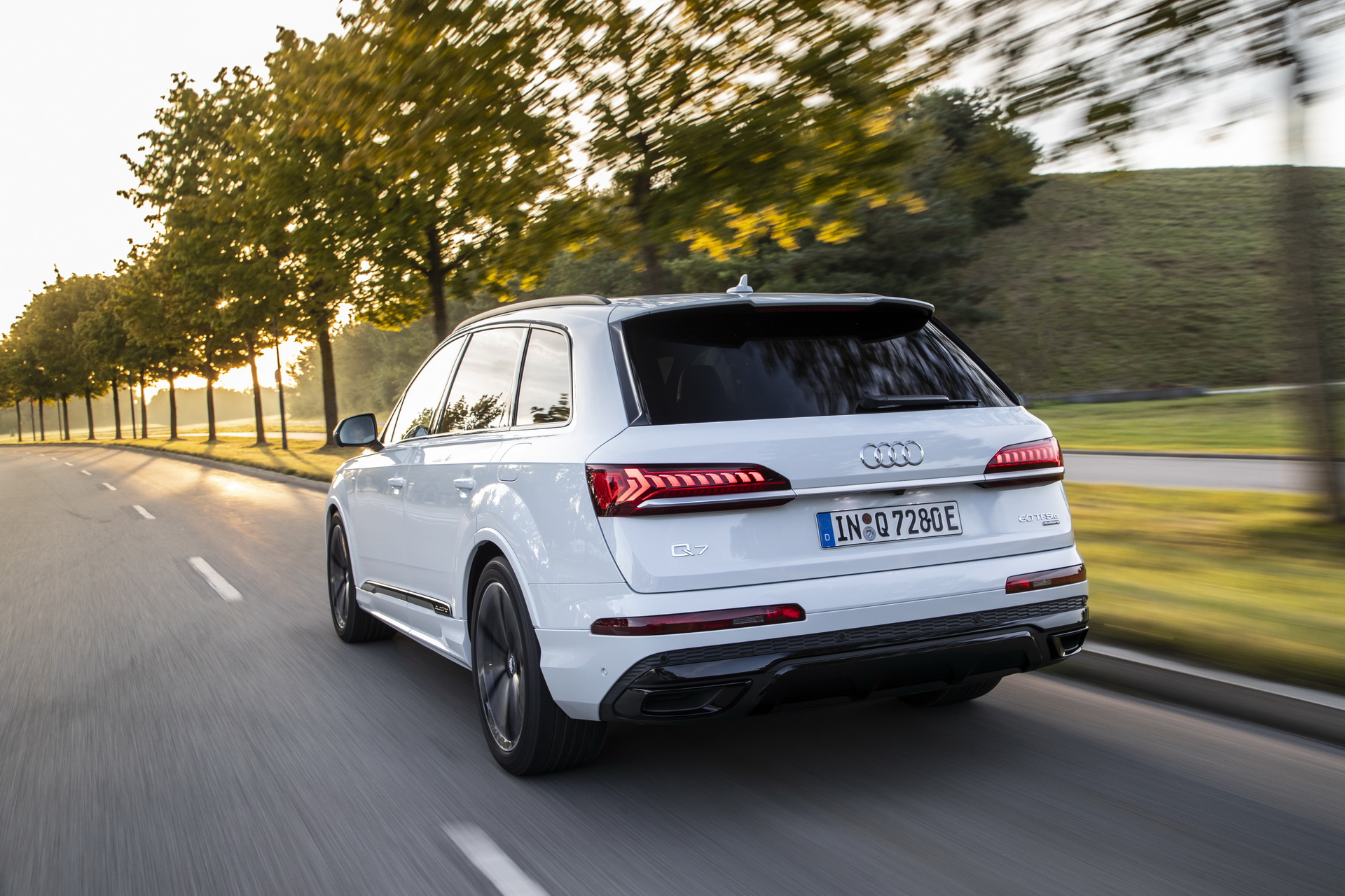 Audi Plugs Q7 Into A New Era With Up To 450 HP And Up To 27 Miles Of EV Range
