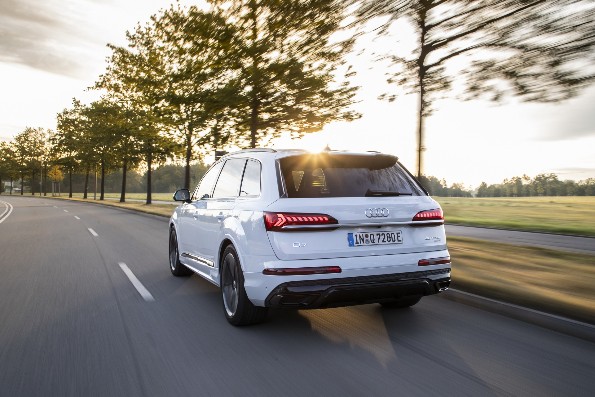 Audi Plugs Q7 Into A New Era With Up To 450 HP And Up To 27 Miles Of EV Range