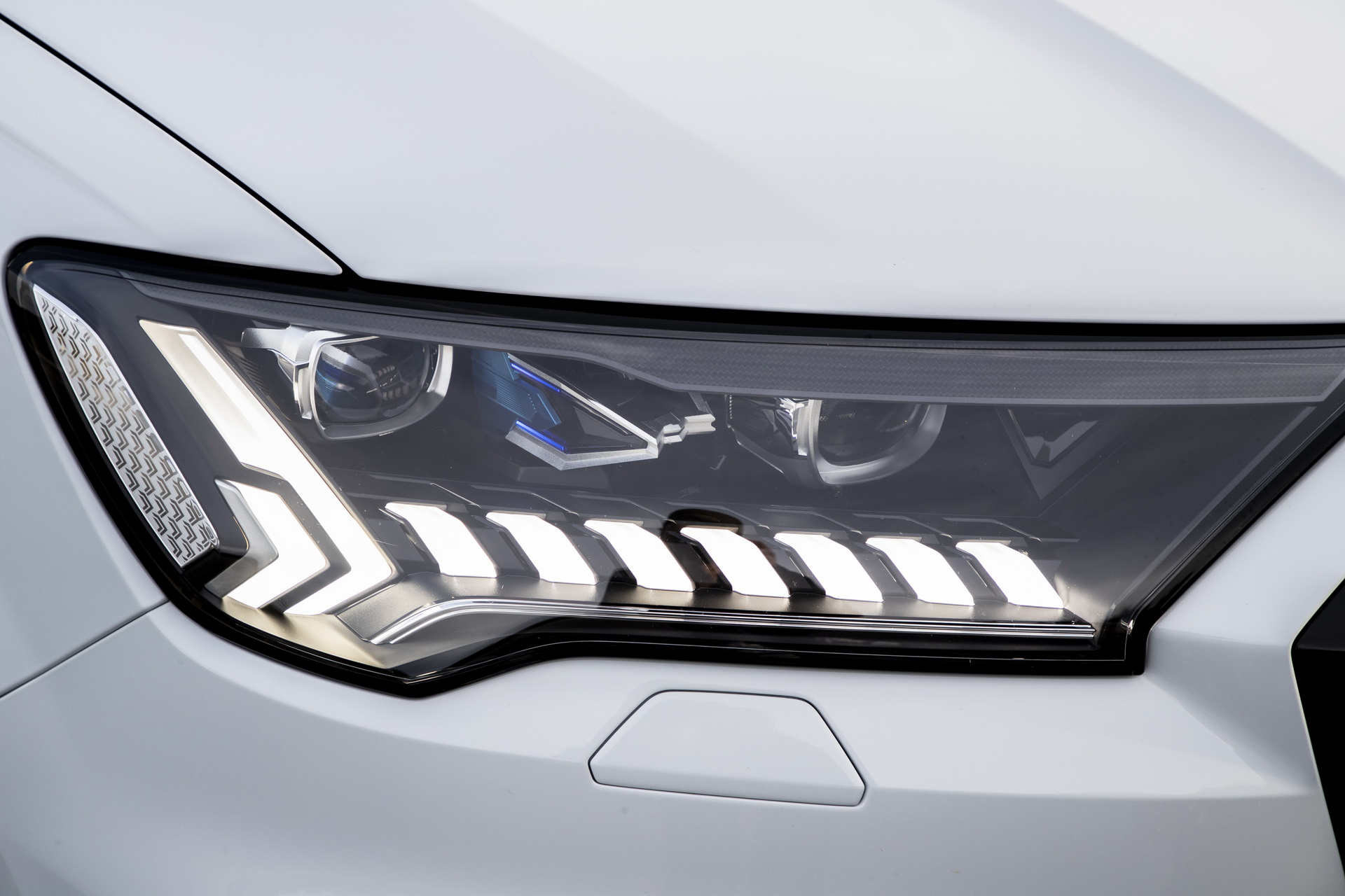 Audi Plugs Q7 Into A New Era With Up To 450 HP And Up To 27 Miles Of EV Range