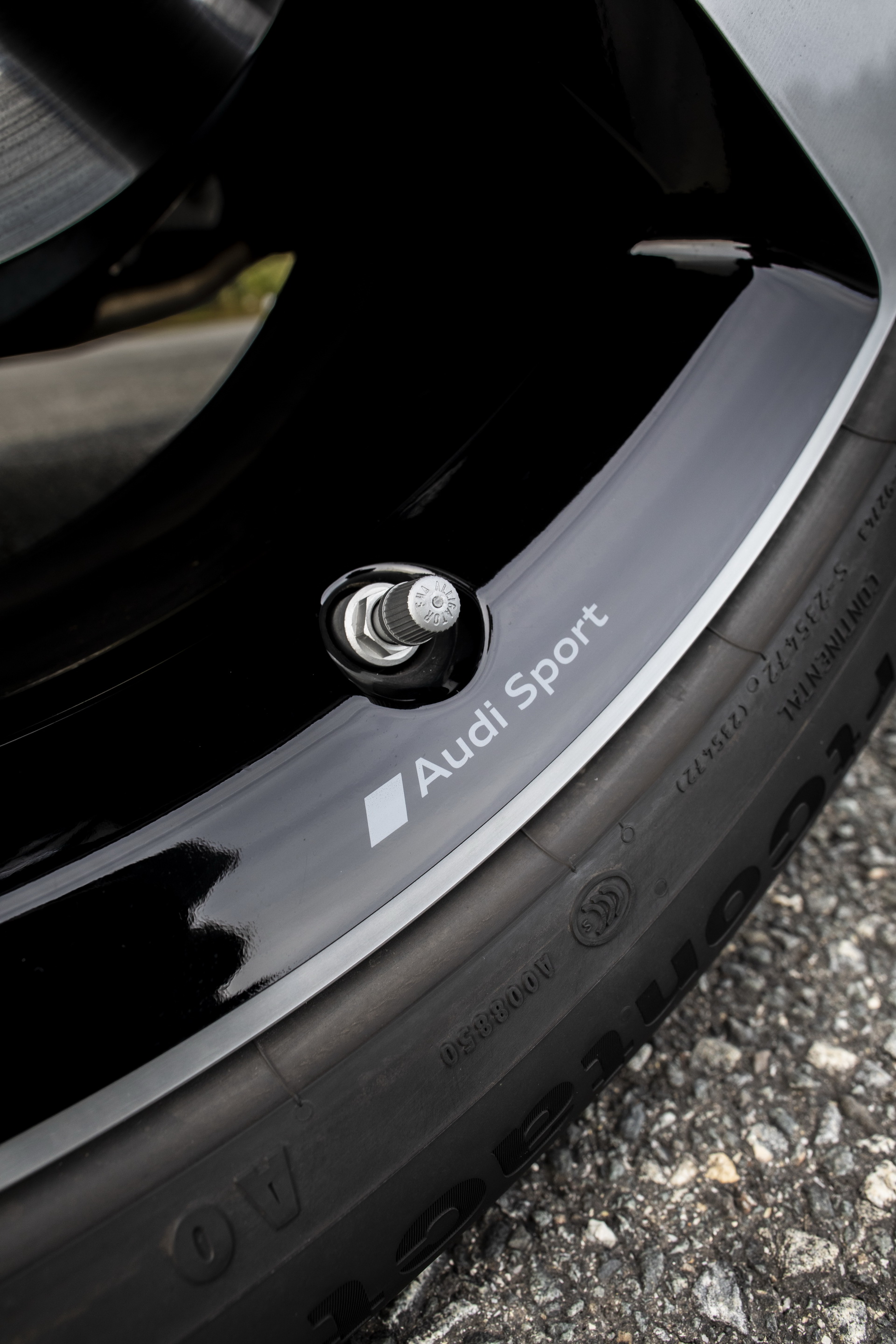 Audi Plugs Q7 Into A New Era With Up To 450 HP And Up To 27 Miles Of EV Range