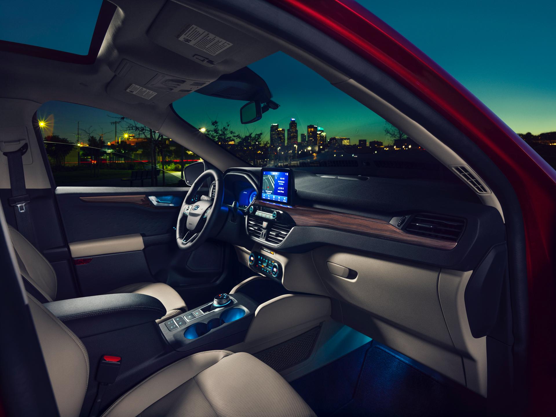 2020 Ford Escape Hybrid Returns Best-In-Class 41 MPG Combined, 44 MPG City