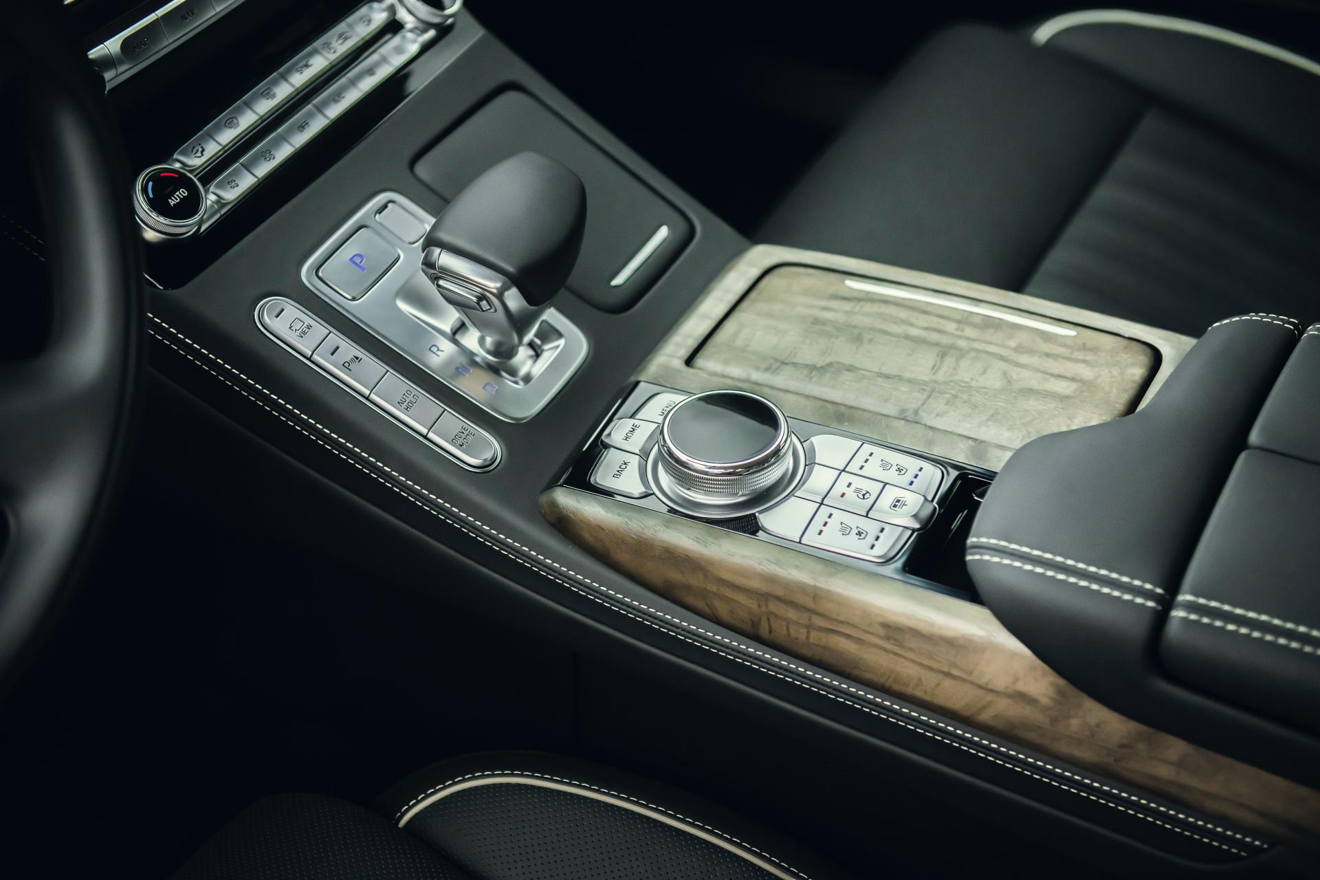 2020 Genesis G90: Photo Gallery Points Out Everything New On Restyled Flagship