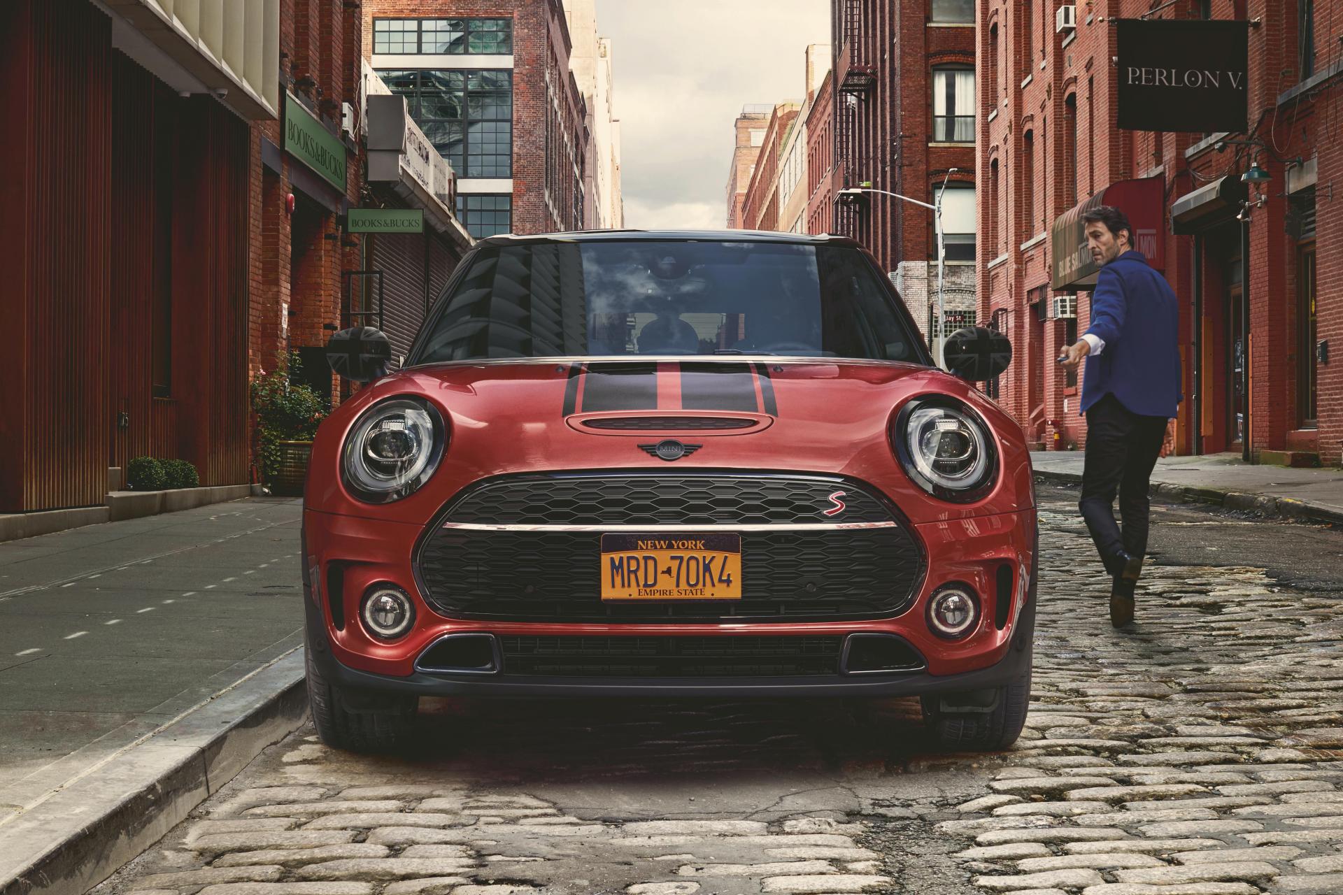 MINI Pondering Bigger Clubman That Would Ditch Wagon Body, Become Yet Another SUV