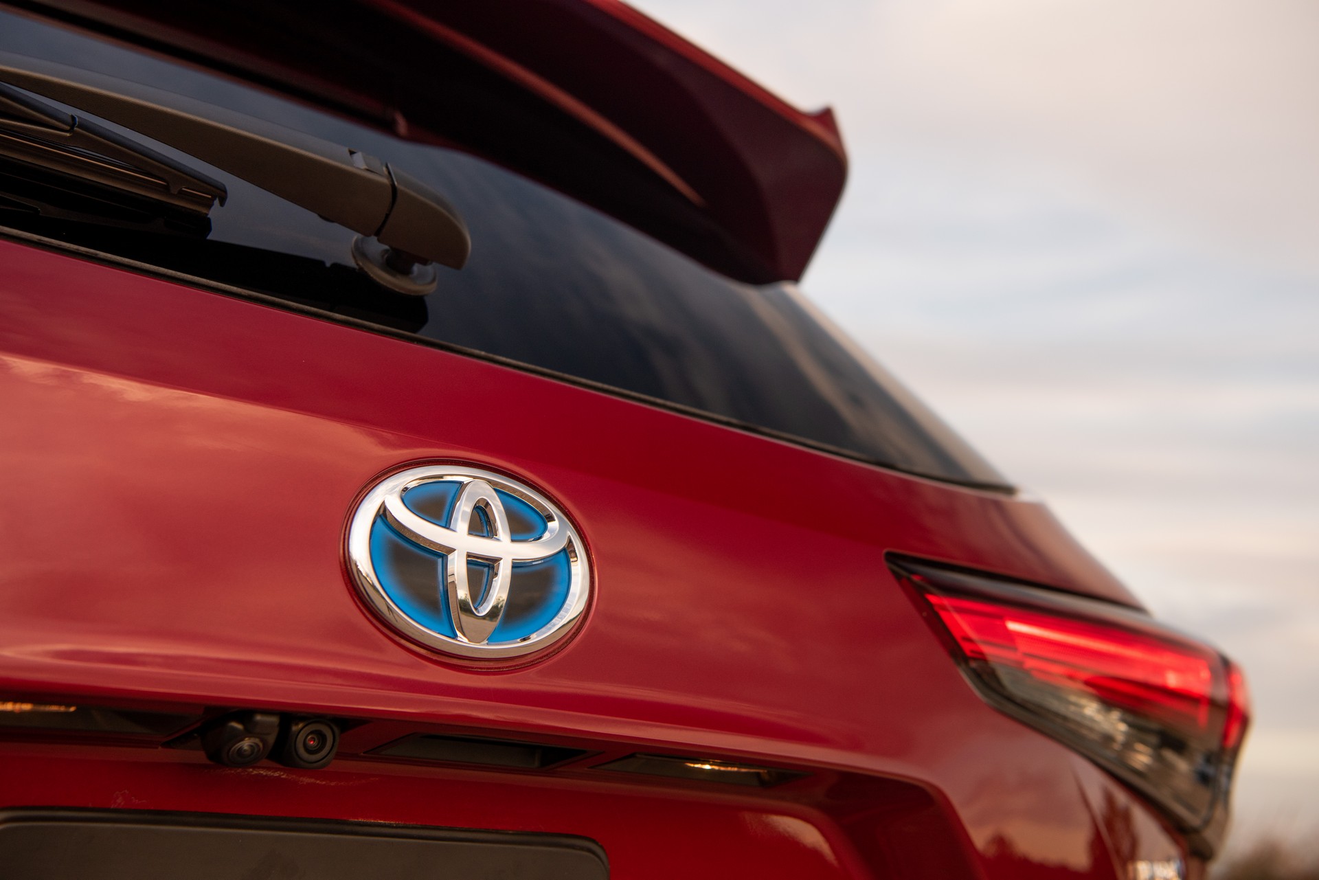 2020 Toyota Highlander Has A Bigger Price Tag To Match Its Larger Dimensions