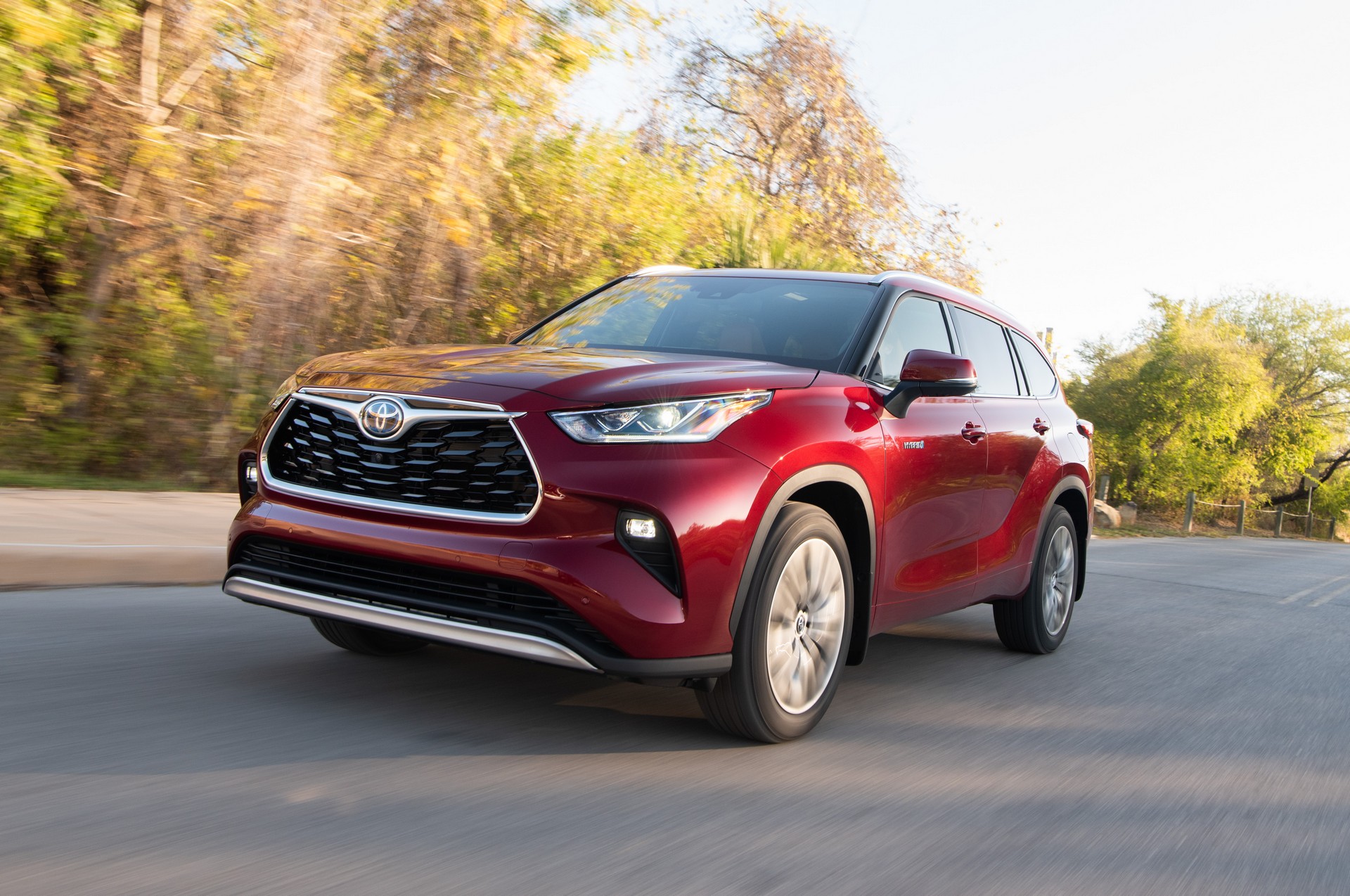 Toyota Wants To Score A Touchdown With 2020 Highlander Super Bowl Ad