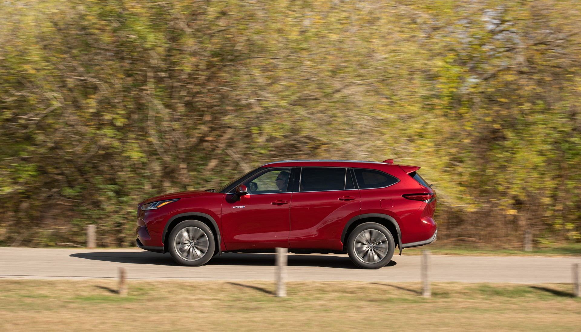 Toyota Wants To Score A Touchdown With 2020 Highlander Super Bowl Ad