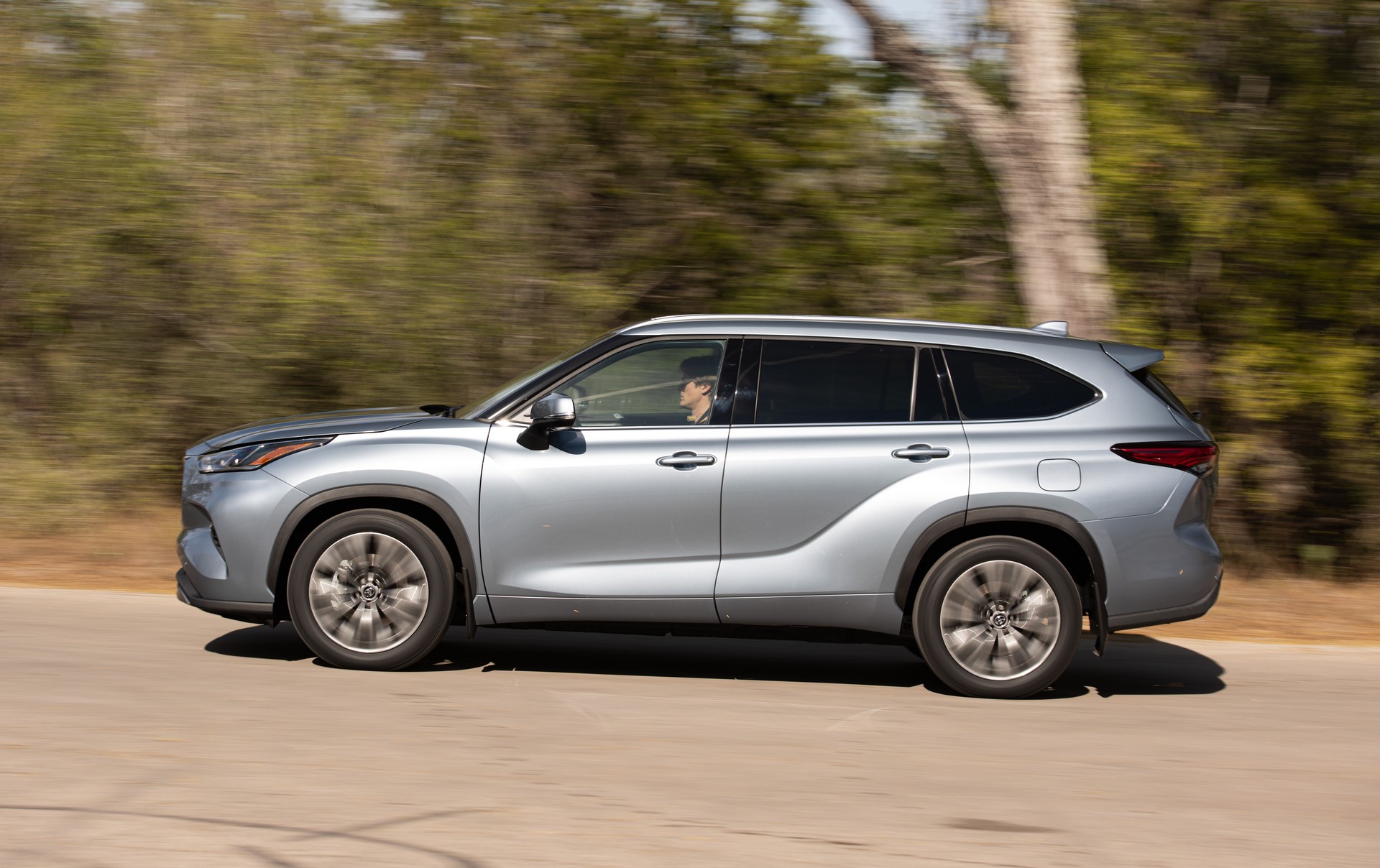 2020 Toyota Highlander Has A Bigger Price Tag To Match Its Larger Dimensions