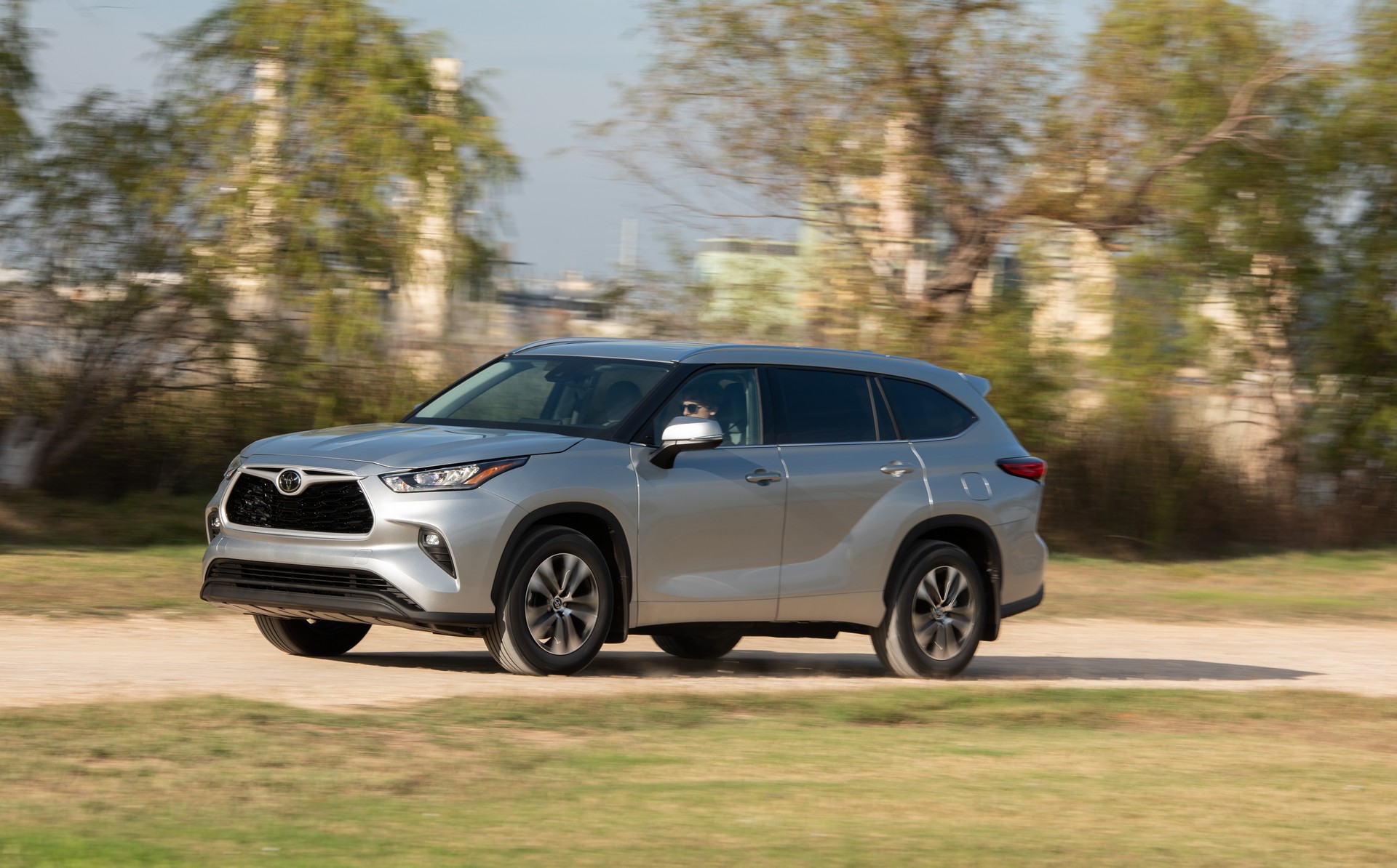 Toyota Wants To Score A Touchdown With 2020 Highlander Super Bowl Ad