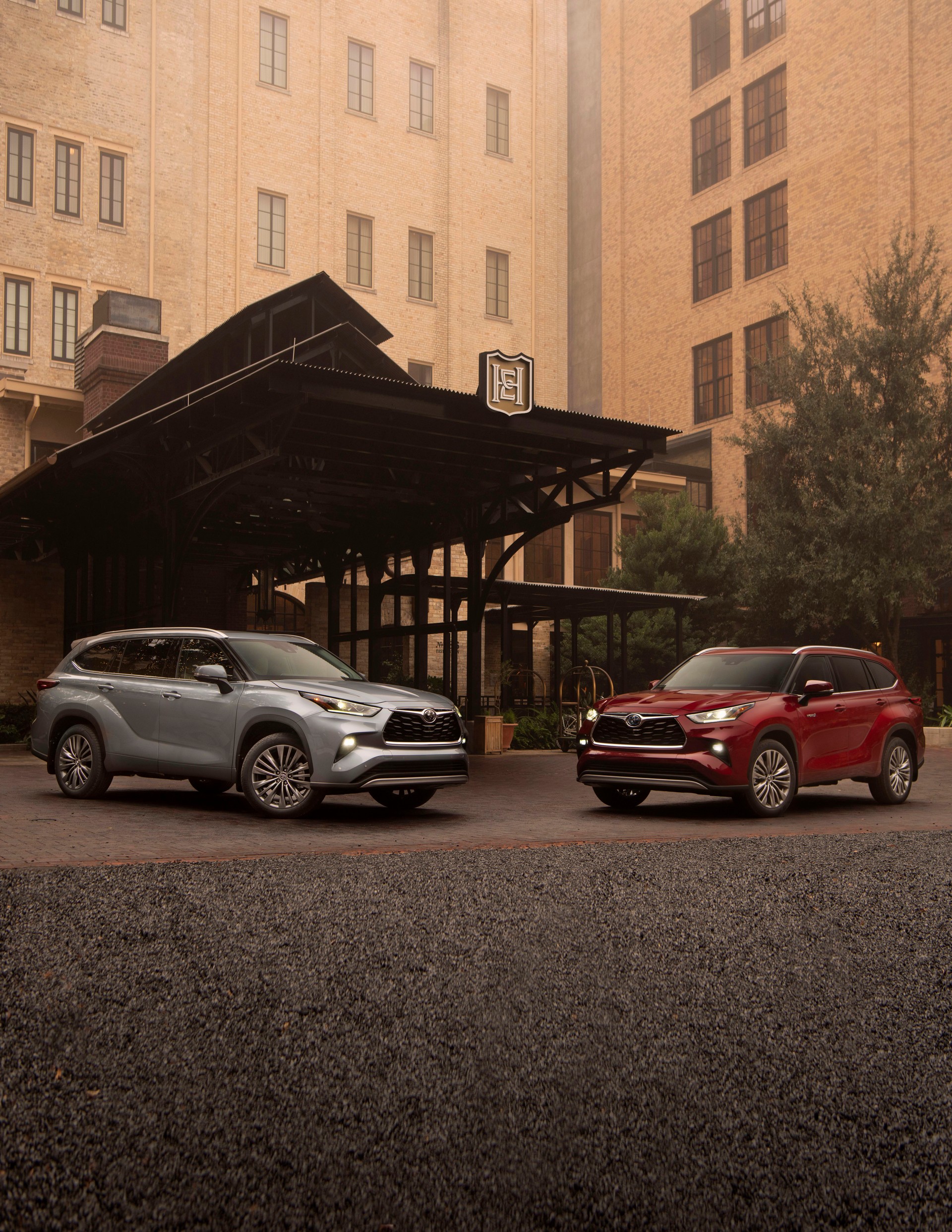 2020 Toyota Highlander Has A Bigger Price Tag To Match Its Larger Dimensions