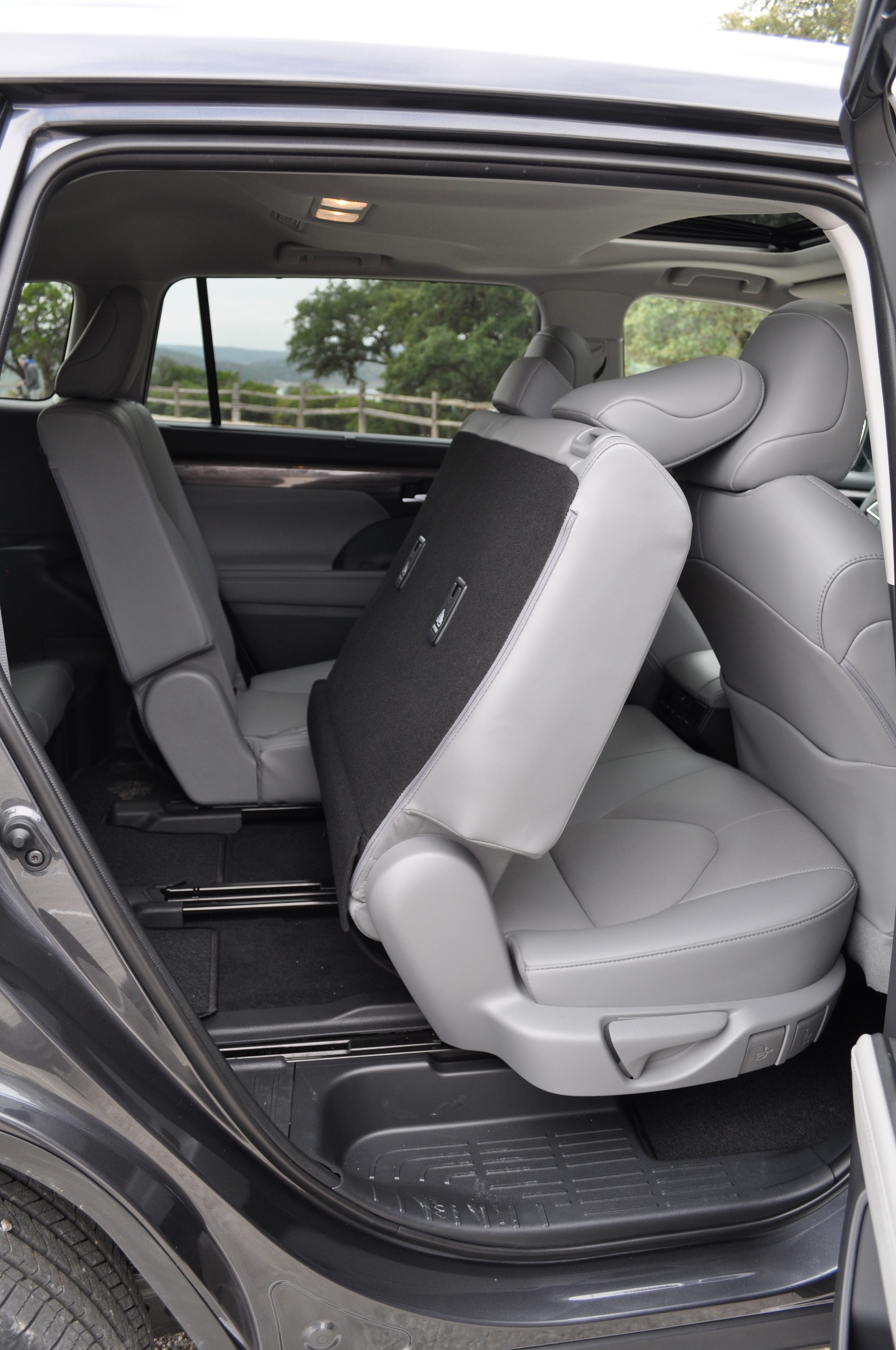 2020 Toyota Highlander First Review: Better Overall, But Is That Enough?