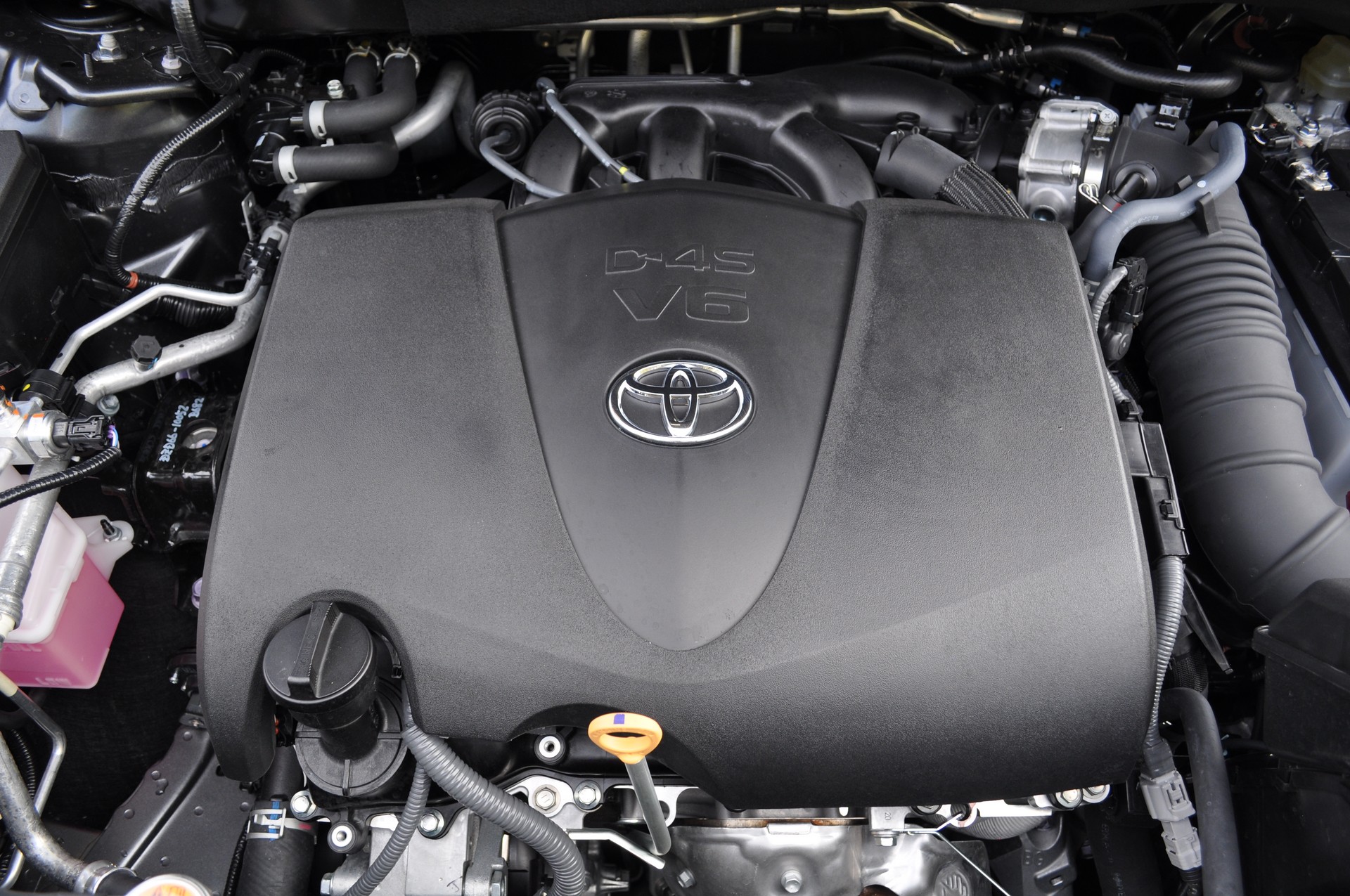 2020 Toyota Highlander First Review: Better Overall, But Is That Enough?