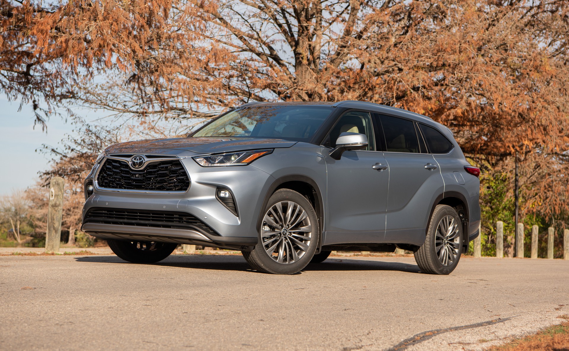 2020 Toyota Highlander Has A Bigger Price Tag To Match Its Larger Dimensions