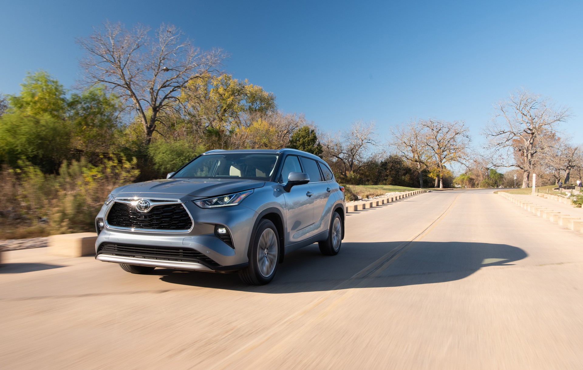 2020 Toyota Highlander Has A Bigger Price Tag To Match Its Larger Dimensions
