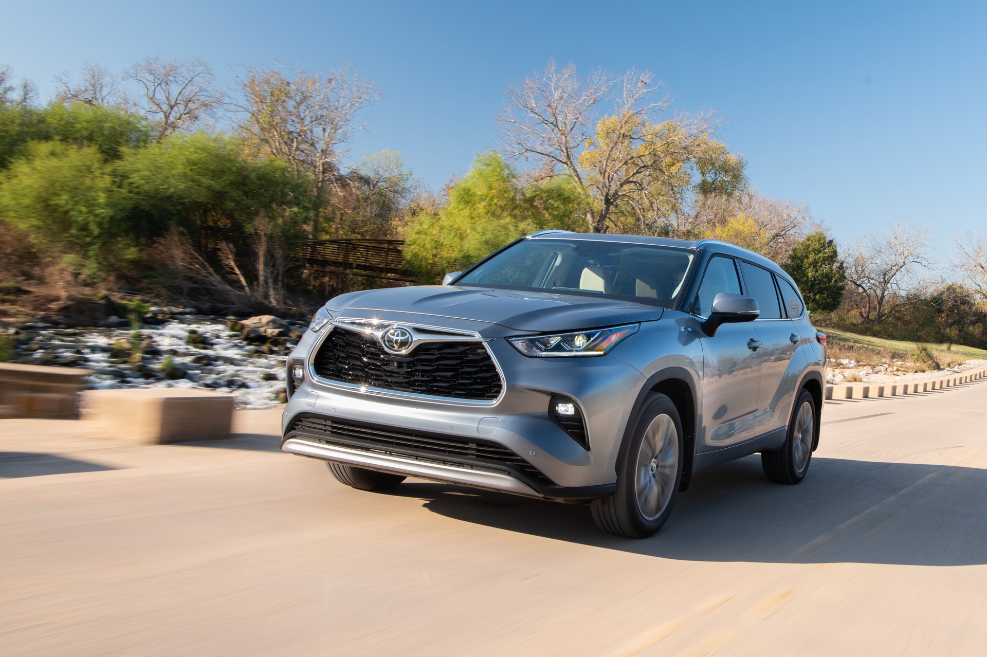 2020 Toyota Highlander Has A Bigger Price Tag To Match Its Larger Dimensions