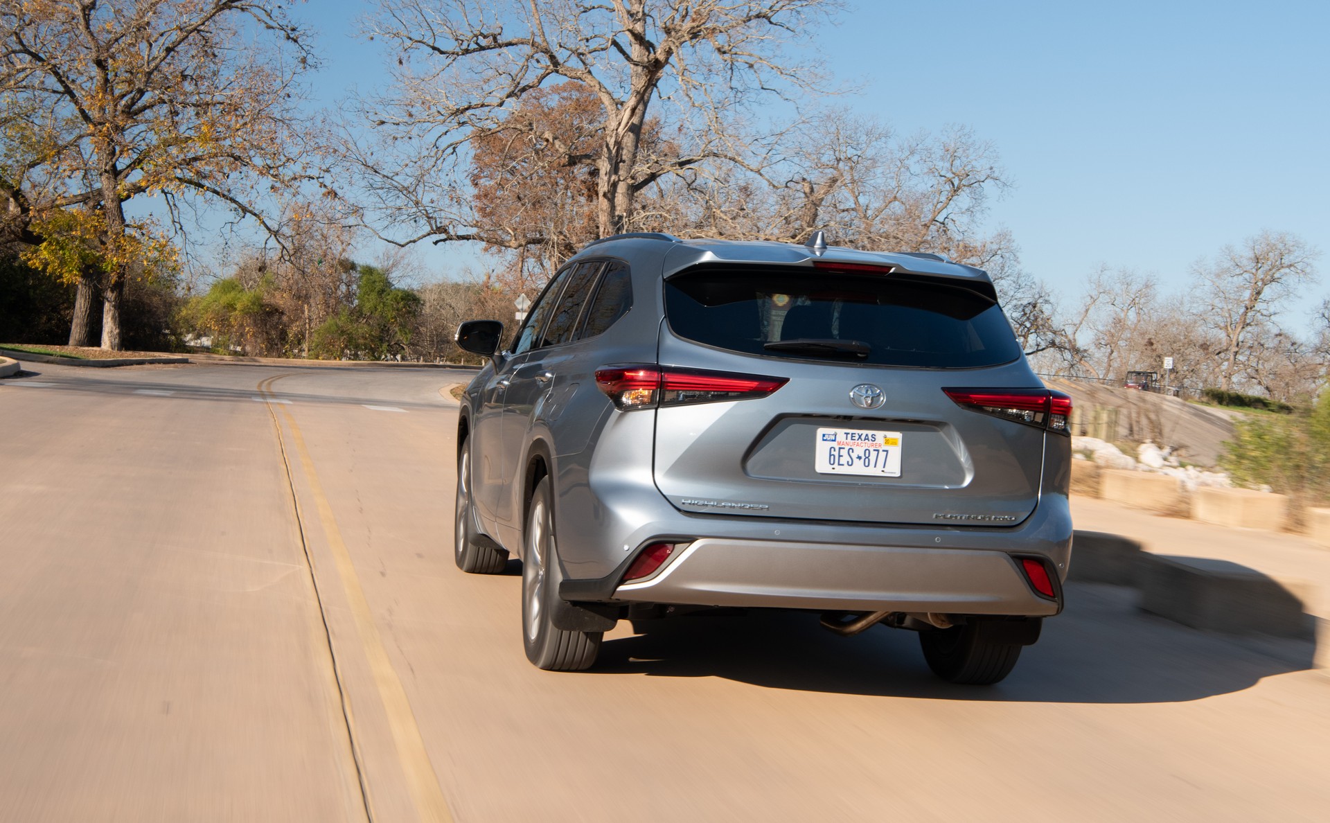 2020 Toyota Highlander Has A Bigger Price Tag To Match Its Larger Dimensions