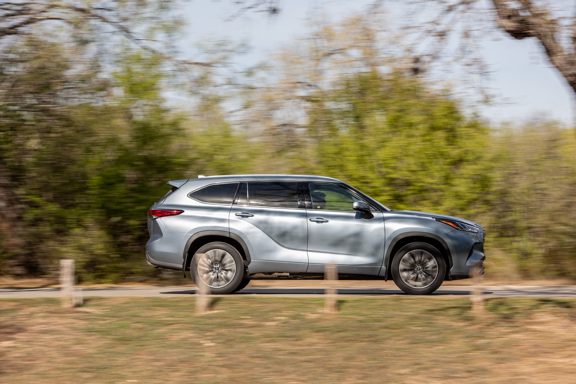 2020 Toyota Highlander Has A Bigger Price Tag To Match Its Larger Dimensions