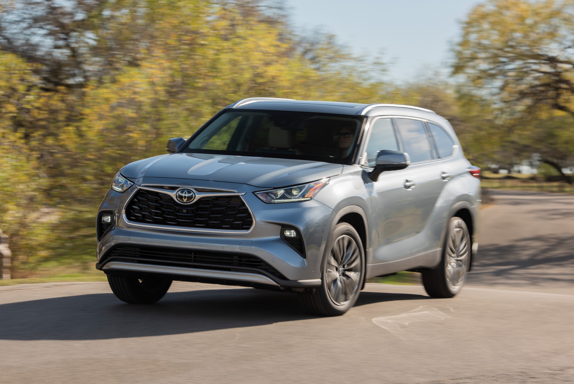 2020 Toyota Highlander Has A Bigger Price Tag To Match Its Larger Dimensions