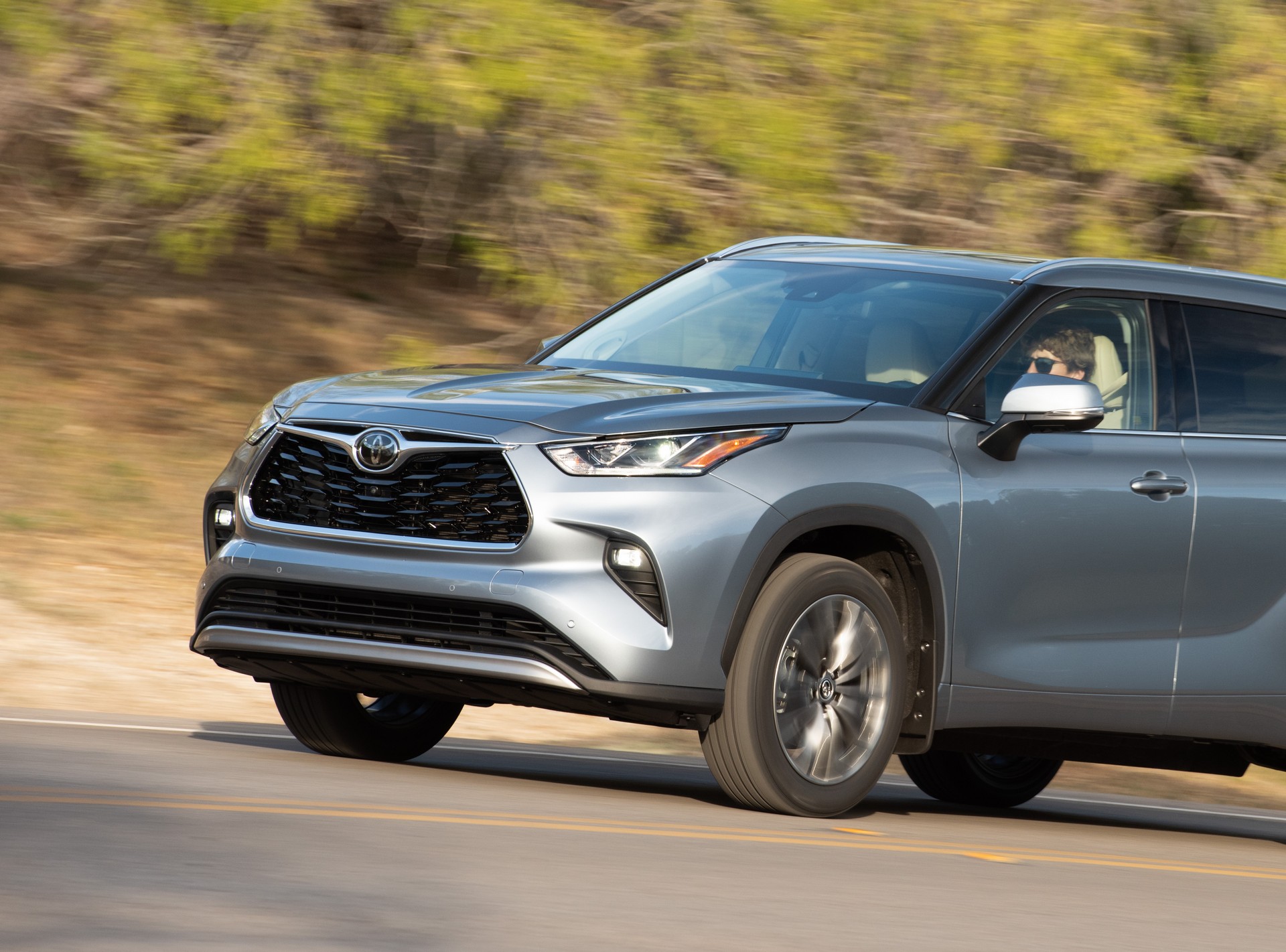 2020 Toyota Highlander Has A Bigger Price Tag To Match Its Larger Dimensions