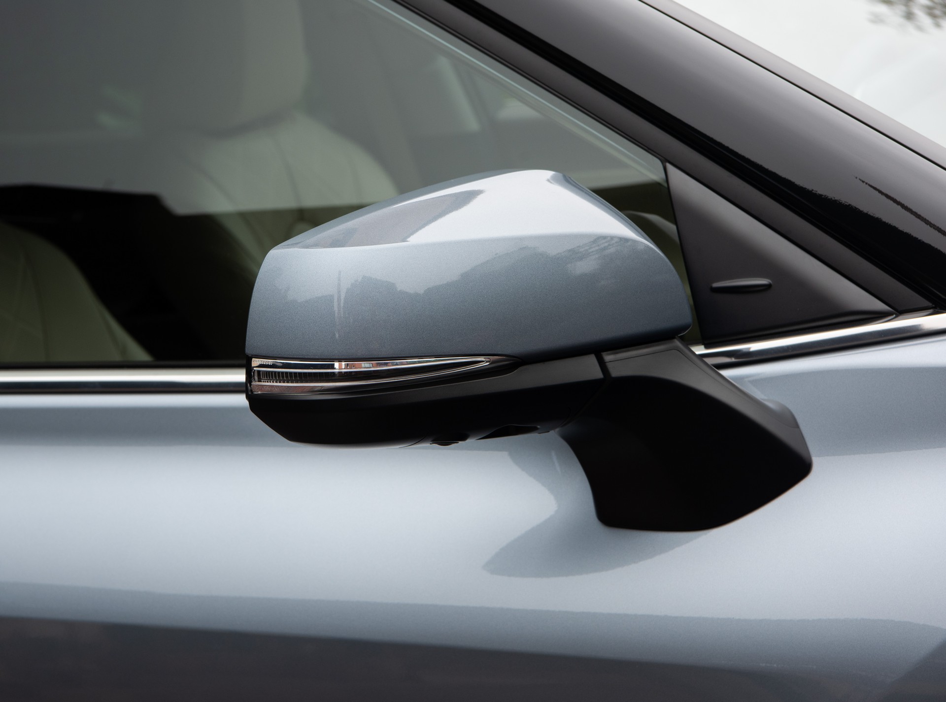 2020 Toyota Highlander Has A Bigger Price Tag To Match Its Larger Dimensions