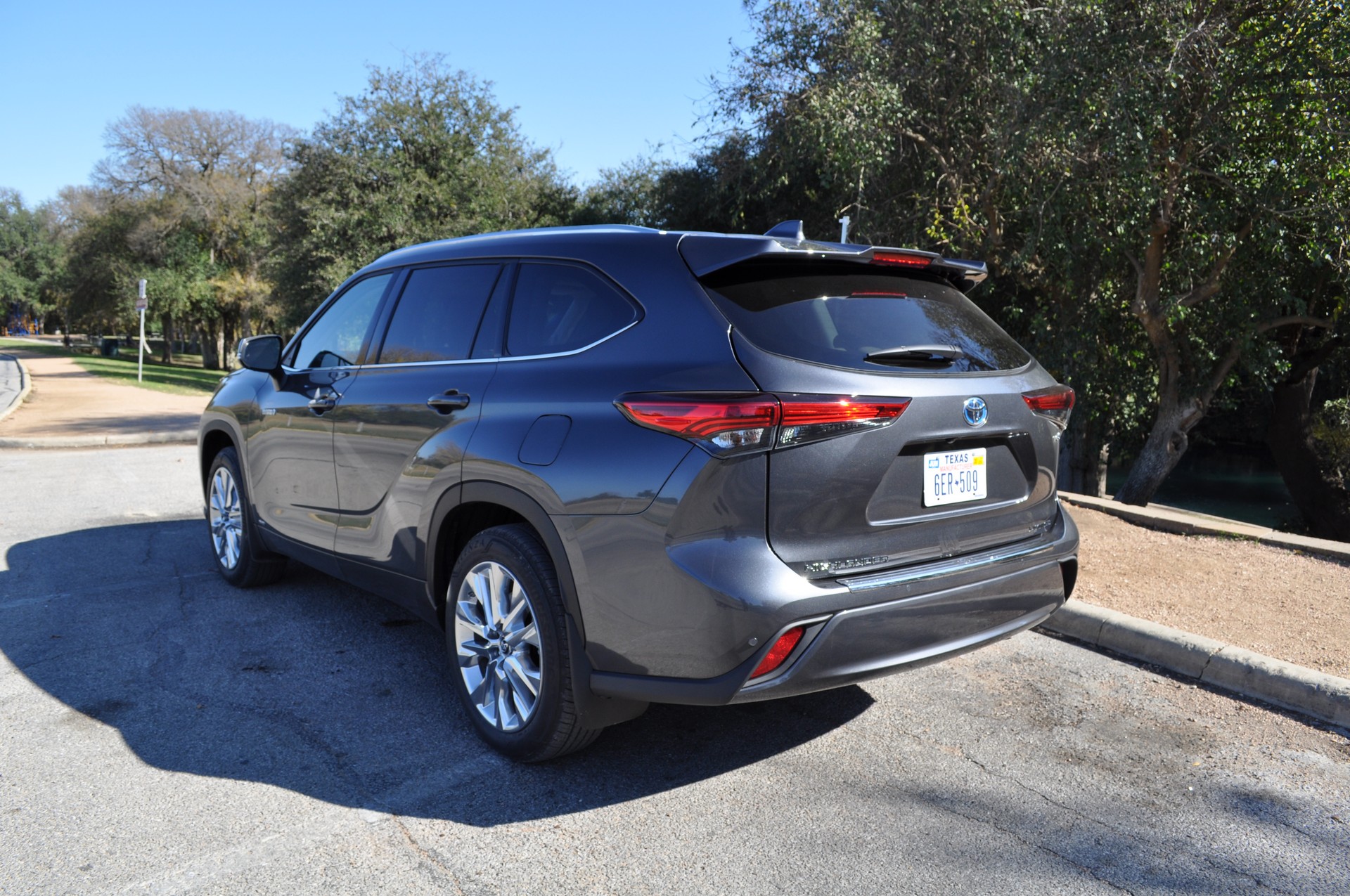 2020 Toyota Highlander First Review: Better Overall, But Is That Enough?
