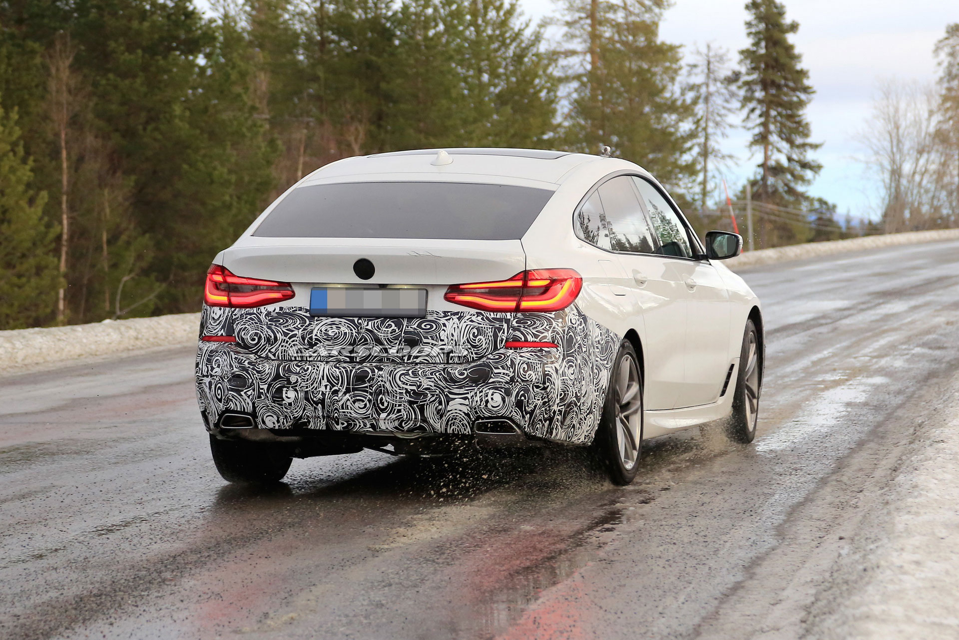 2020 BMW 6-Series Gran Turismo Drops Camo, Shows Slightly Bigger Nostrils