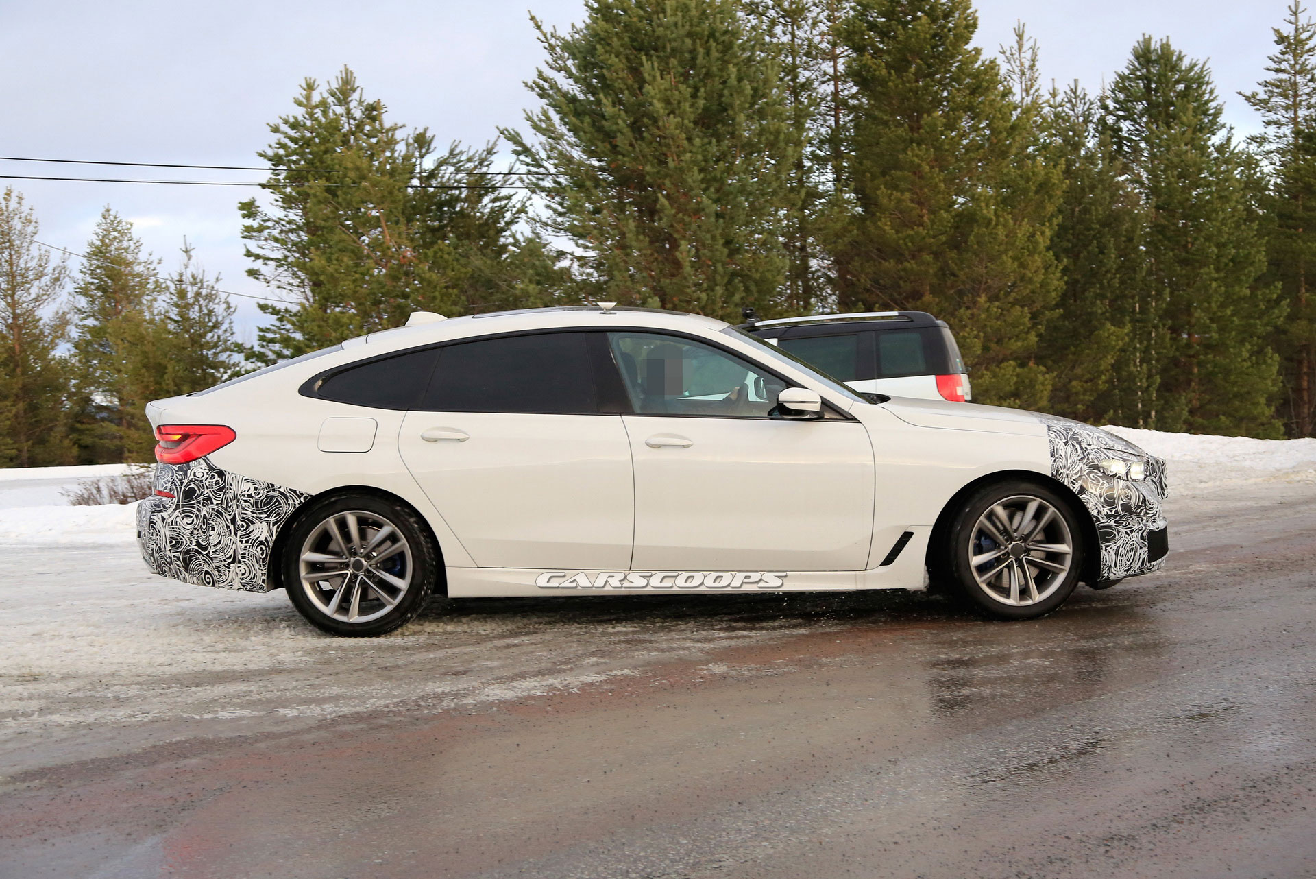 2020 BMW 6-Series Gran Turismo Drops Camo, Shows Slightly Bigger Nostrils