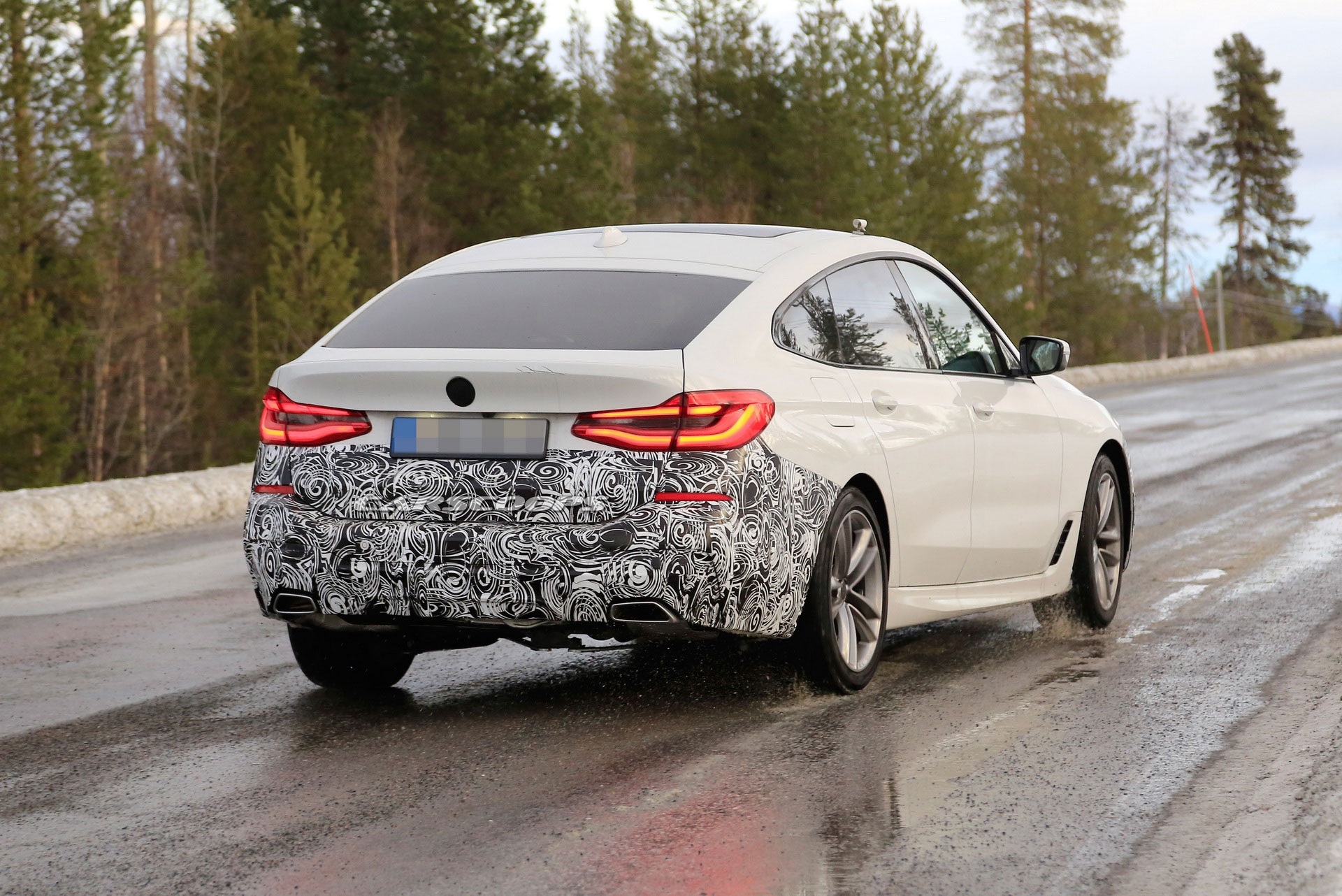 2020 BMW 6-Series Gran Turismo Drops Camo, Shows Slightly Bigger Nostrils