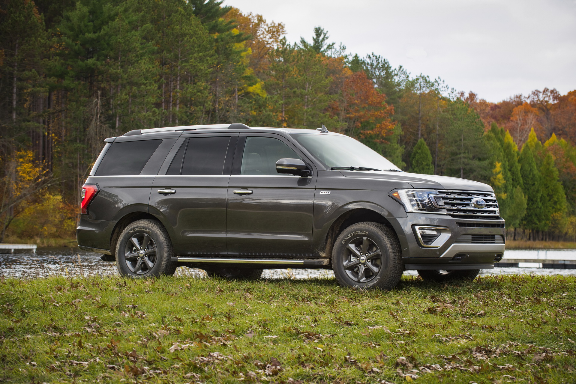 2020 Ford Expedition Limited Gets FX4 Off-Road Package, Available Now