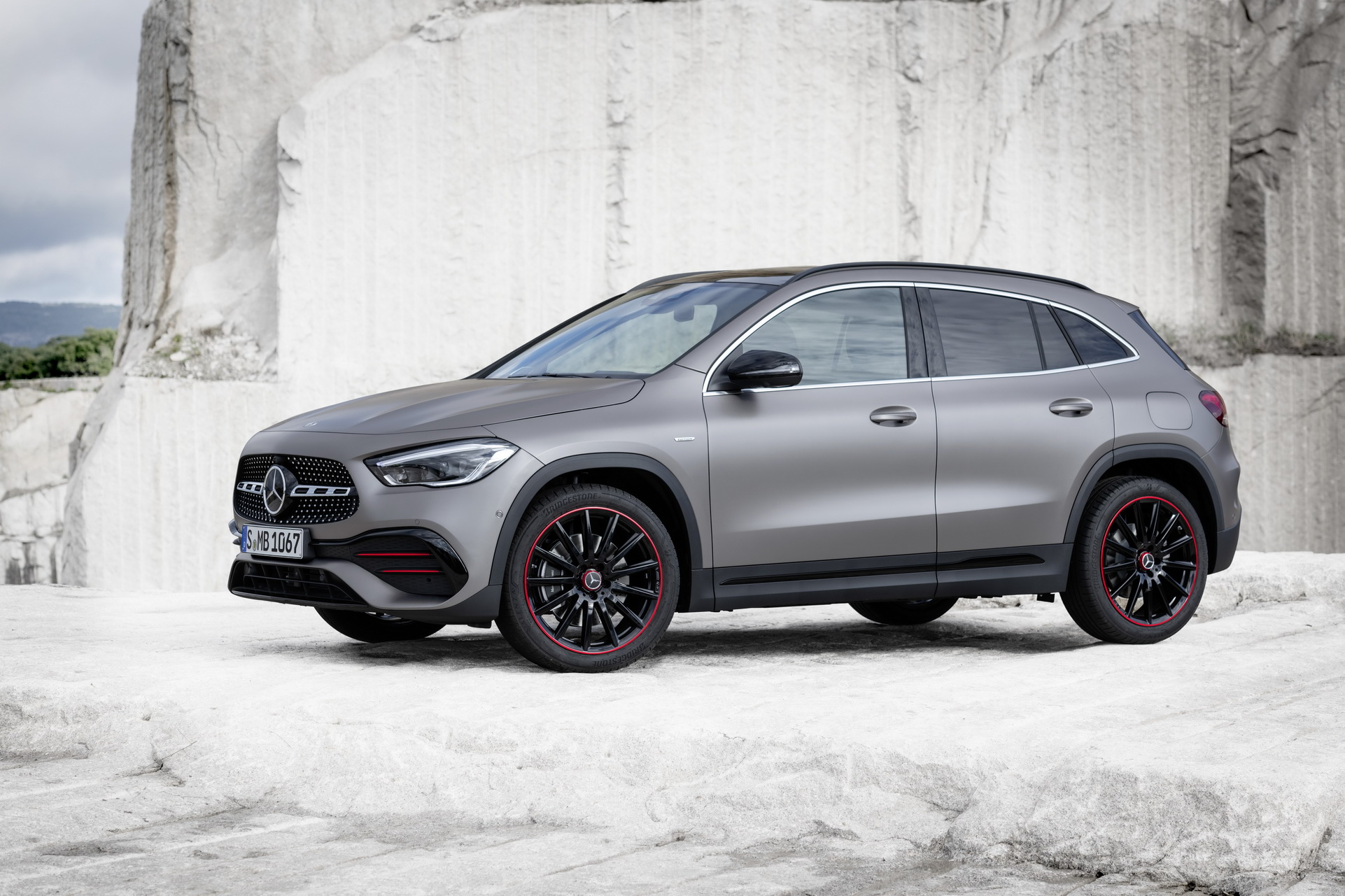 2021 Mercedes-Benz GLA Is A Curvy And Youthful Little Crossover