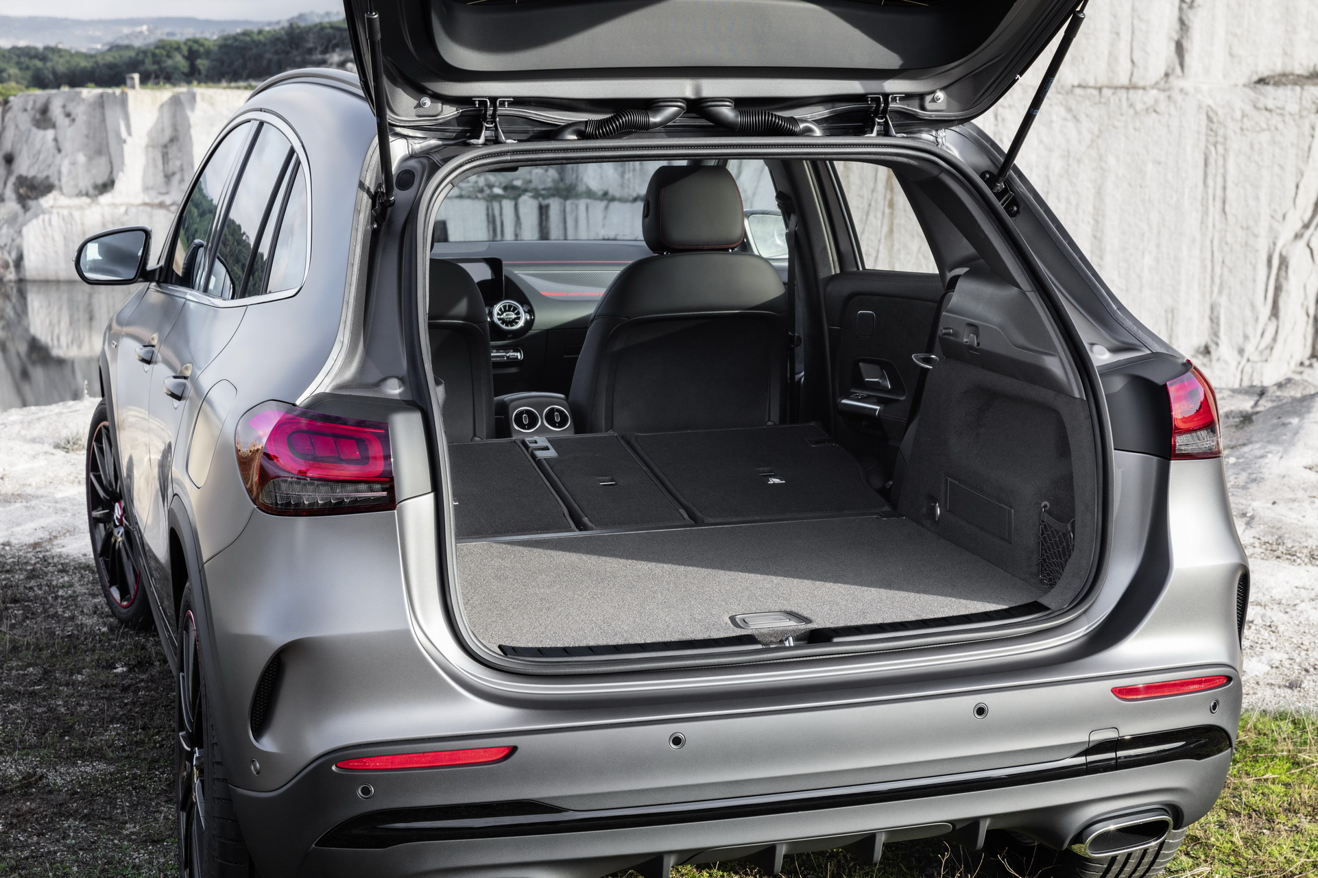 2021 Mercedes-Benz GLA Is A Curvy And Youthful Little Crossover