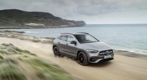 Mercedes Gla Arrives In The Uk With A 32 640 Price Carscoops