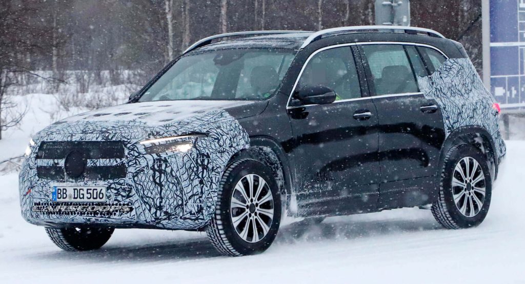  Mercedes-Benz EQB Quietly Glides Over Snow In Northern Europe