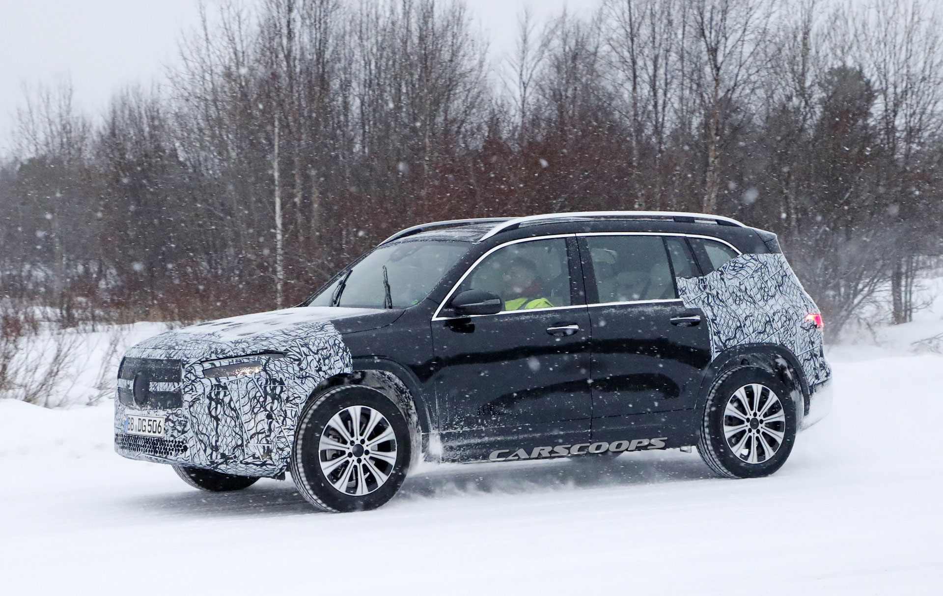 Mercedes-Benz EQB Quietly Glides Over Snow In Northern Europe