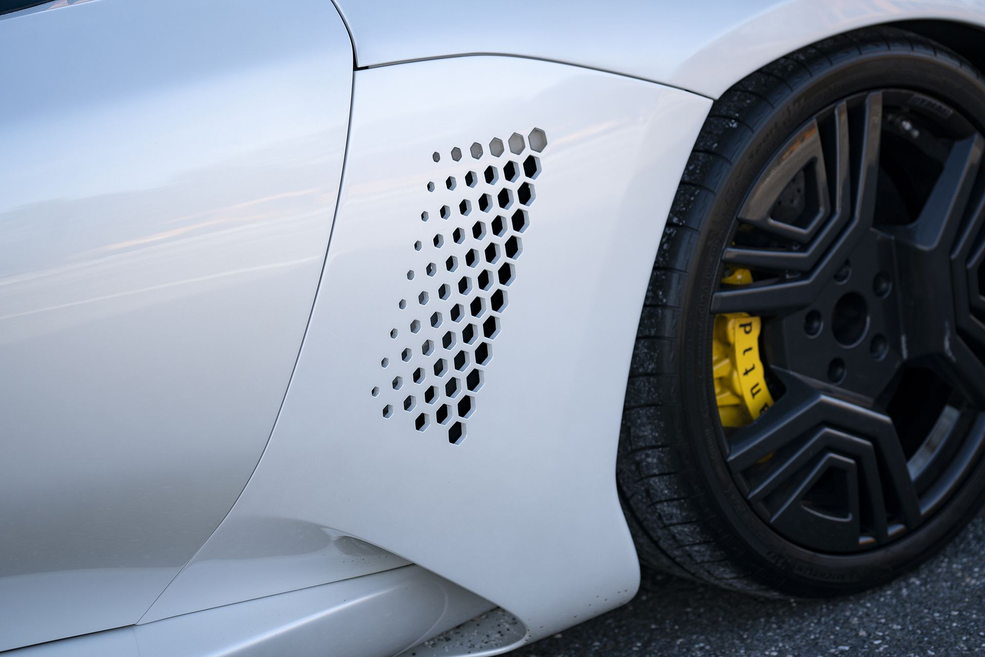 2009 Bertone Mantide With Corvette ZR1 Power Put On For Sale Again, Any Takers?