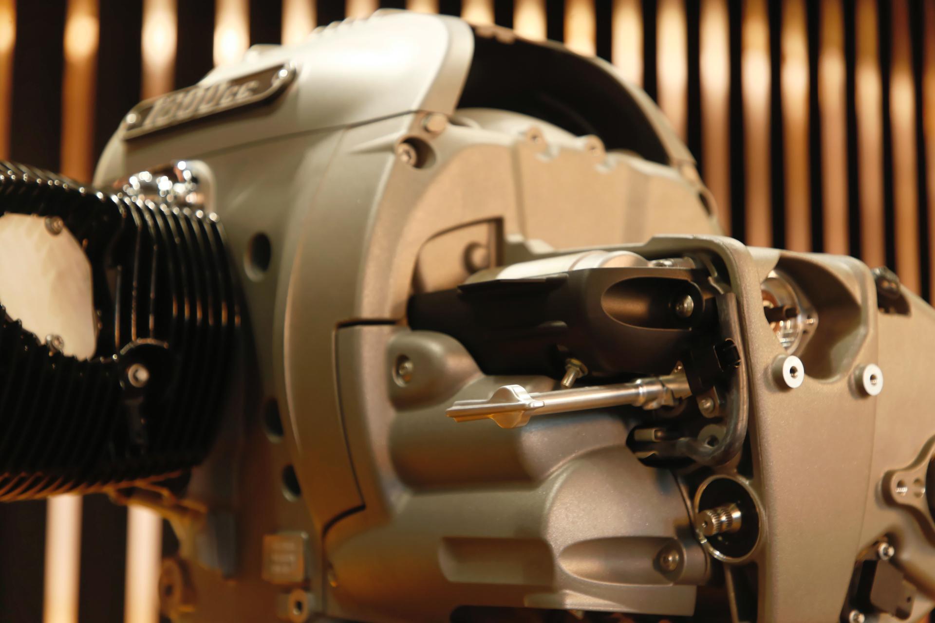 BMW Motorrad’s New 1.8L “Big Boxer” Engine Looks Like A Star Wars Fighter